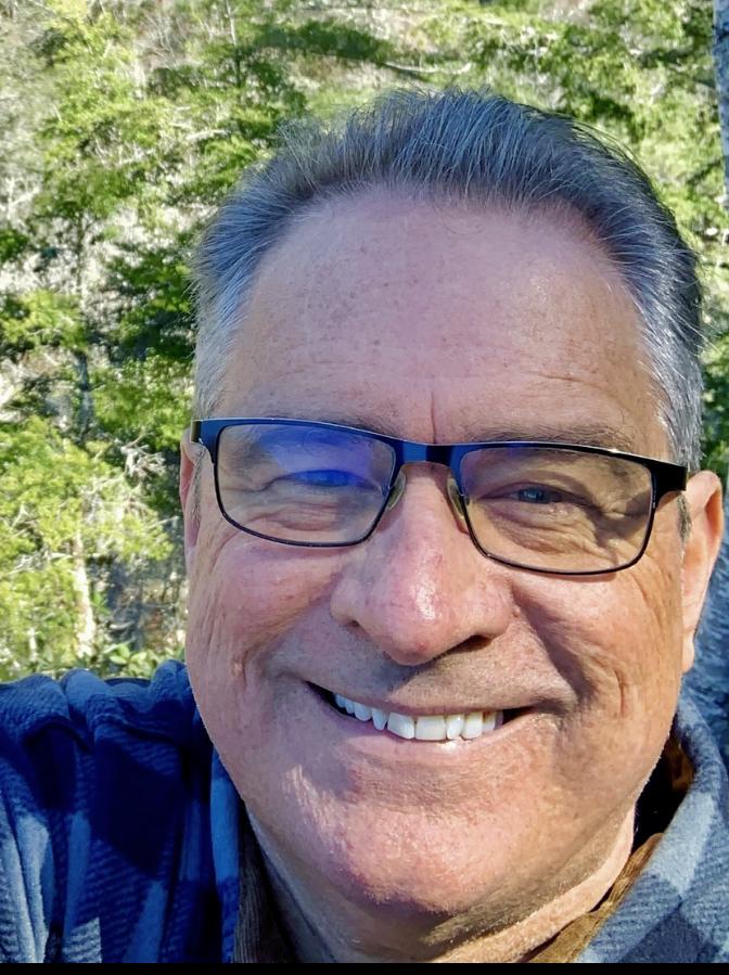 actor Kelley Daniel large photo