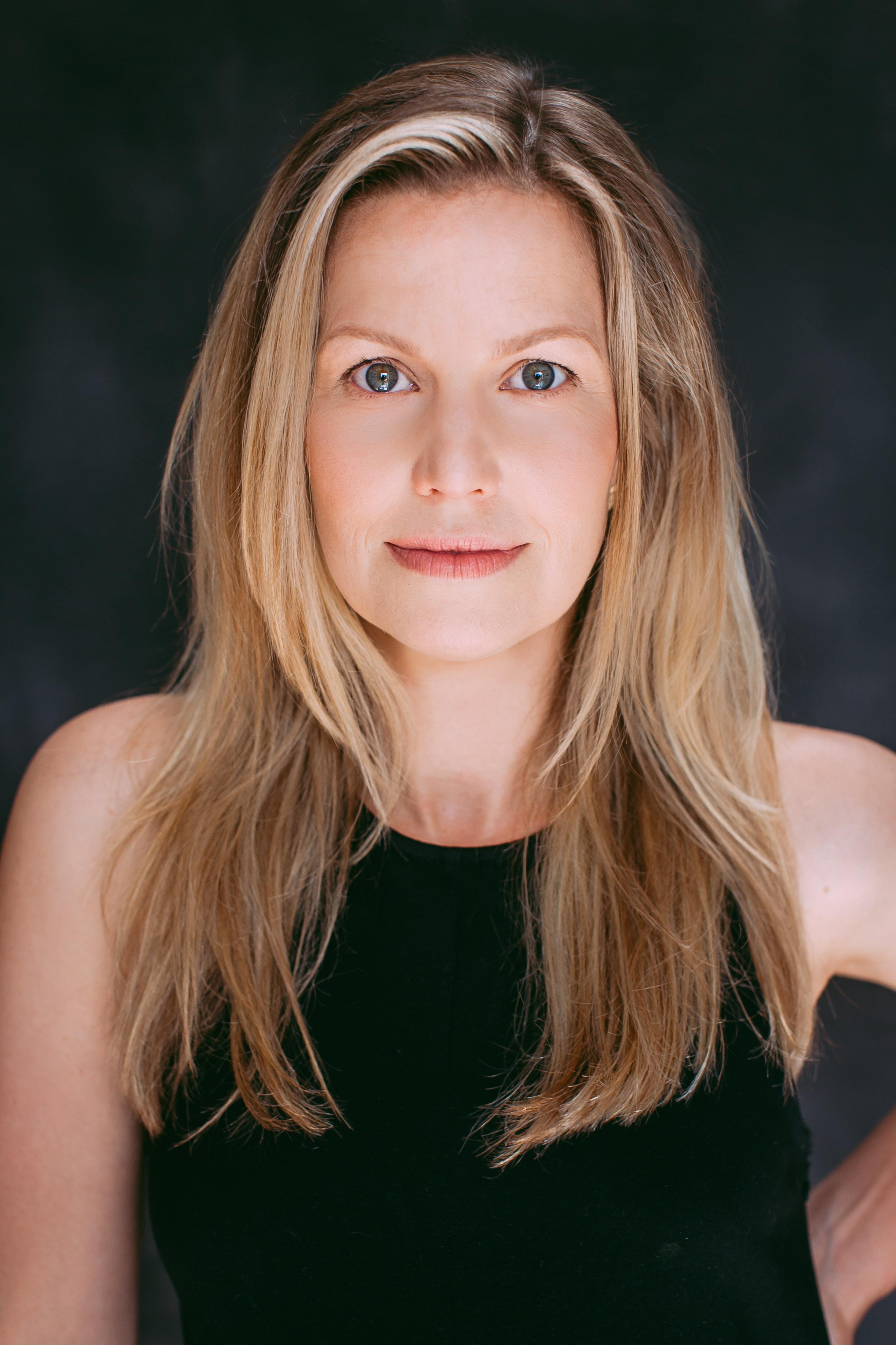 actor Shauna Johannesen large photo