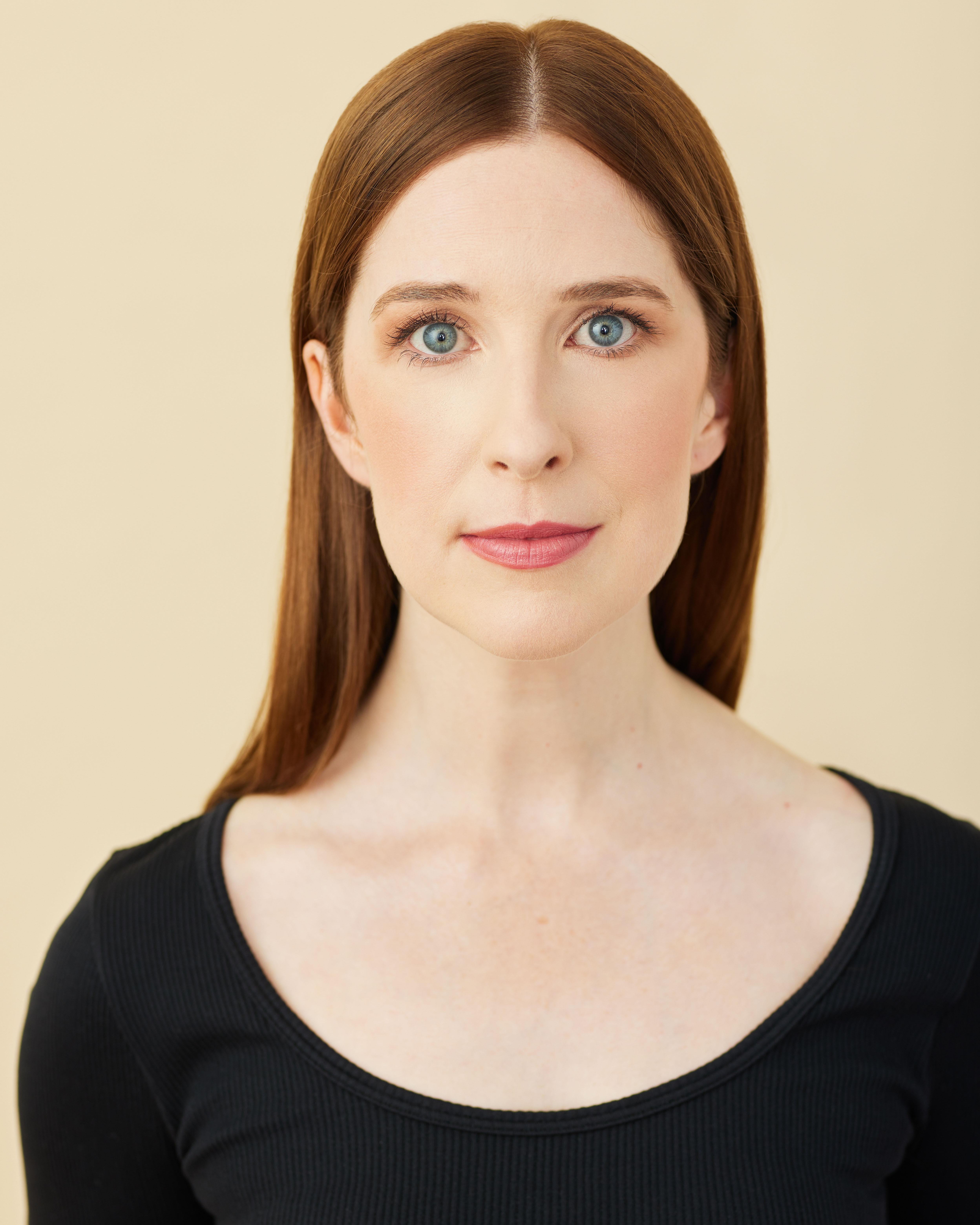 actor Alison Mackay large photo