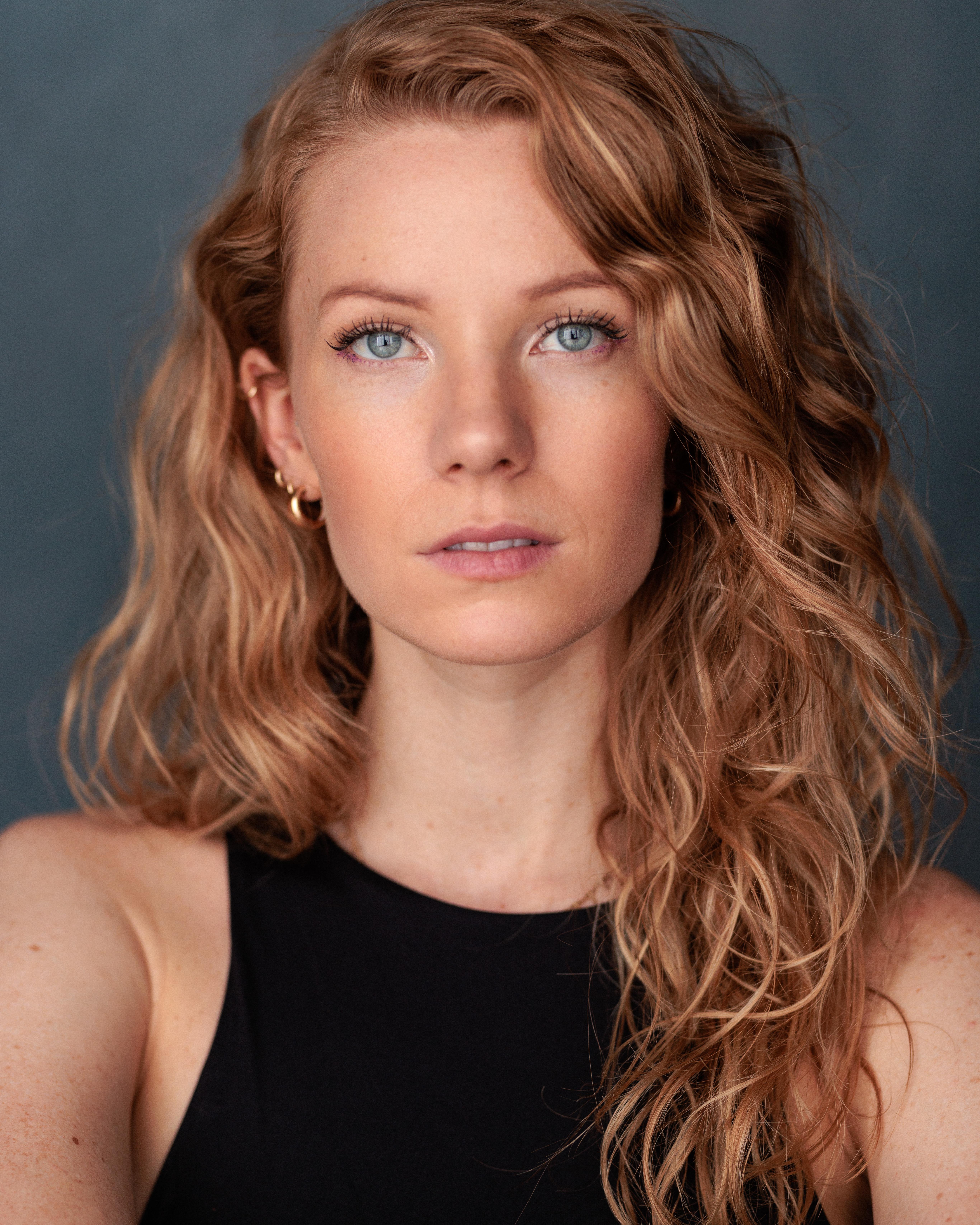 actor Kylie Brady large photo