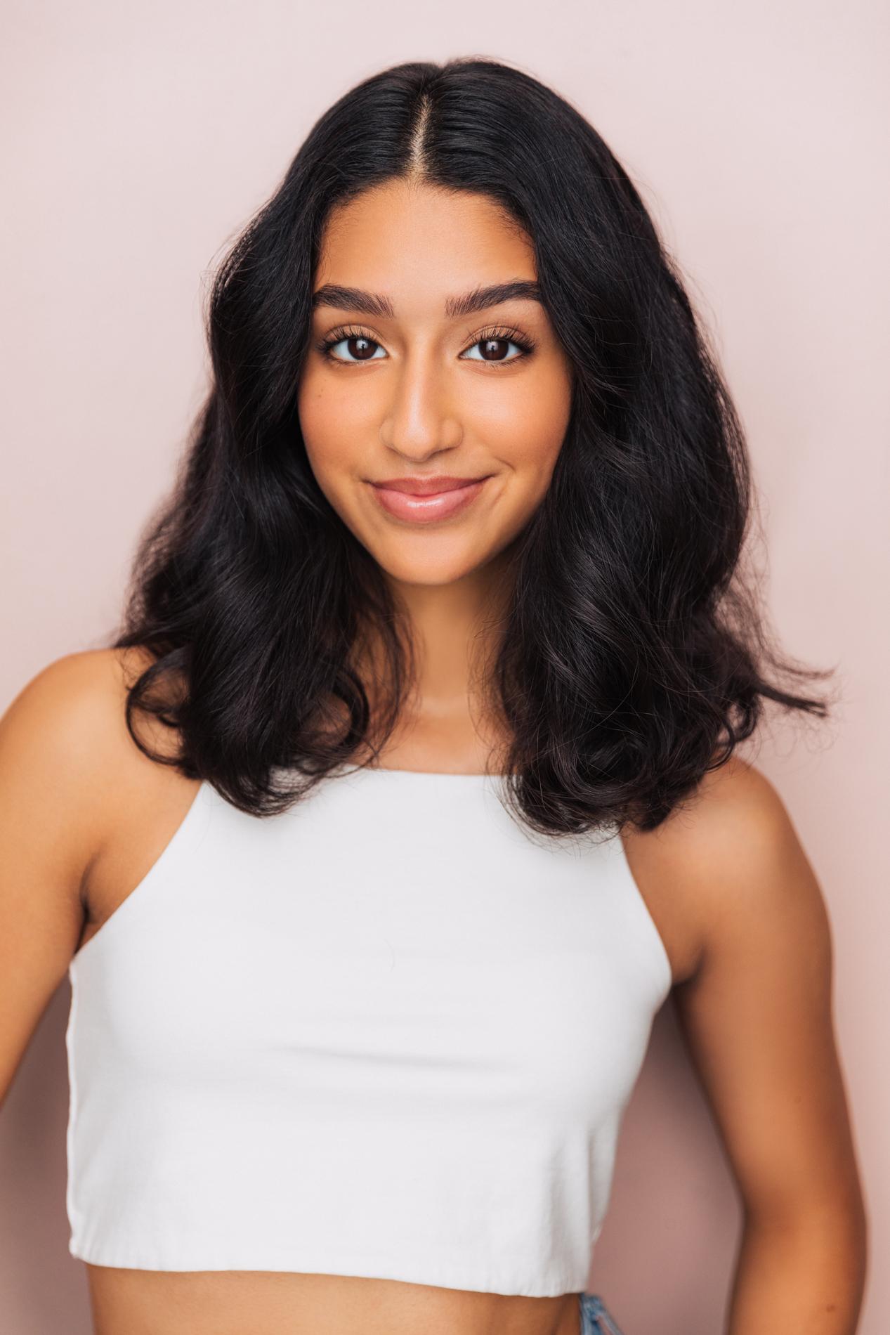 actor Madison Elizabeth Lagares large photo