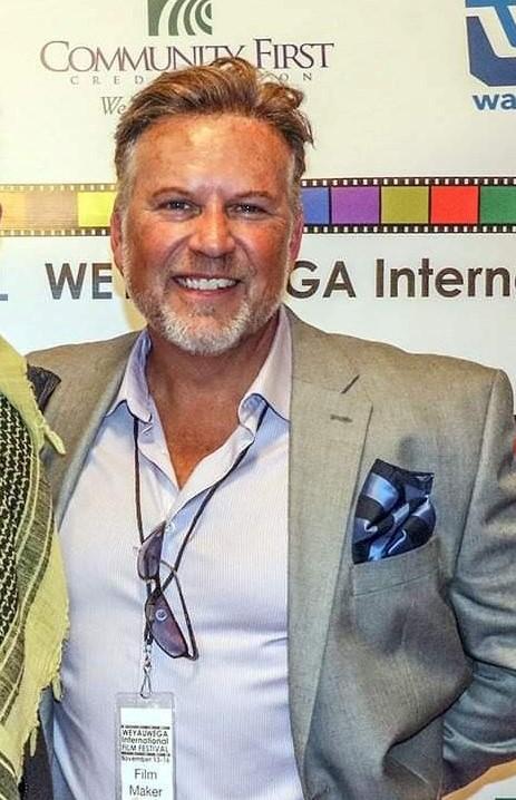 actor Dan Davies large photo