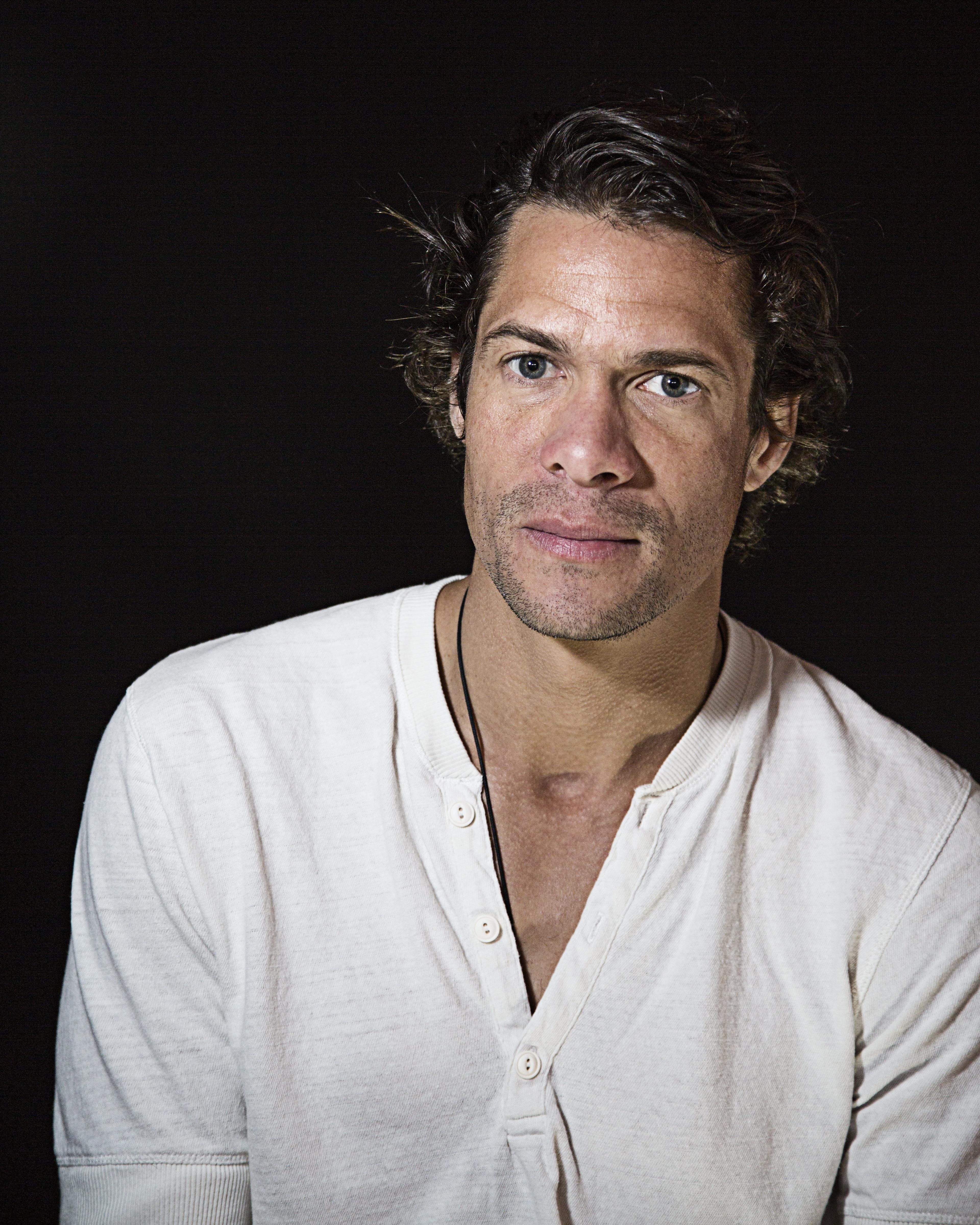 actor Hus Miller large photo