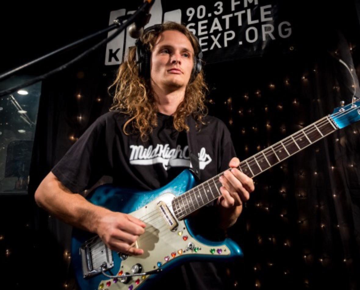 actor Stu Mackenzie large photo