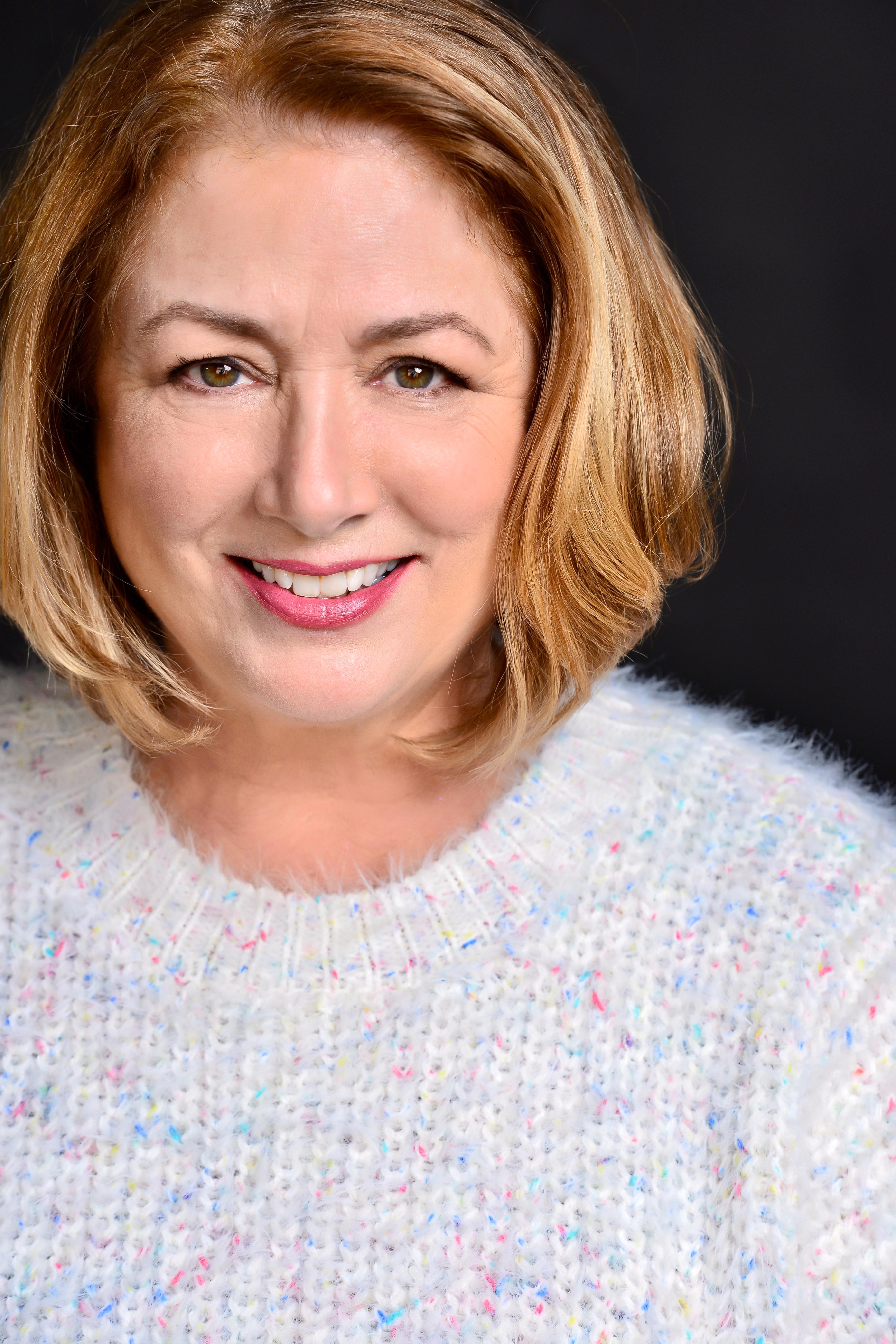 actor Maggie Egan large photo