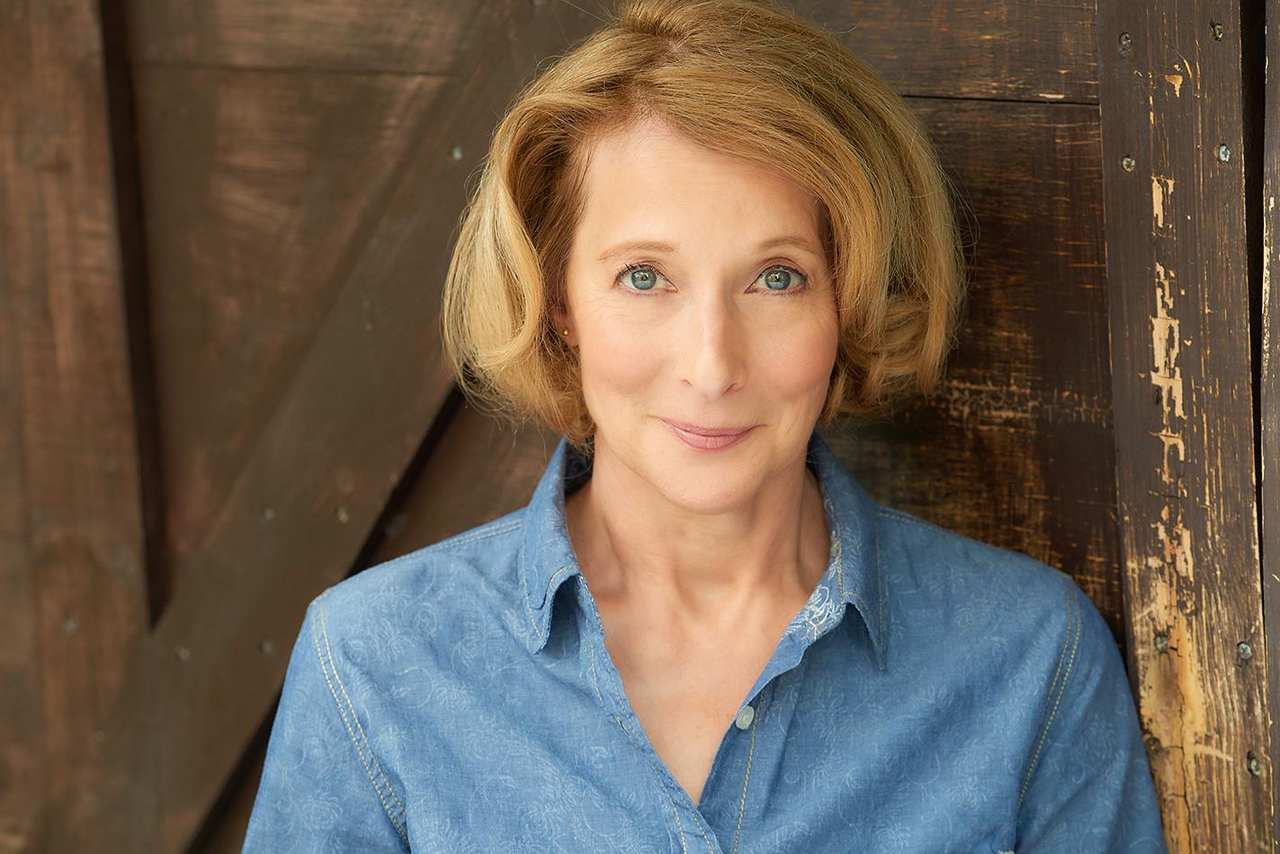 actor Lisa Denke large photo