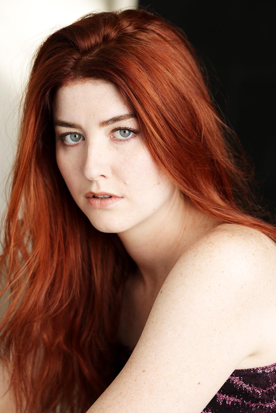 actor Kaitlyn Furey large photo