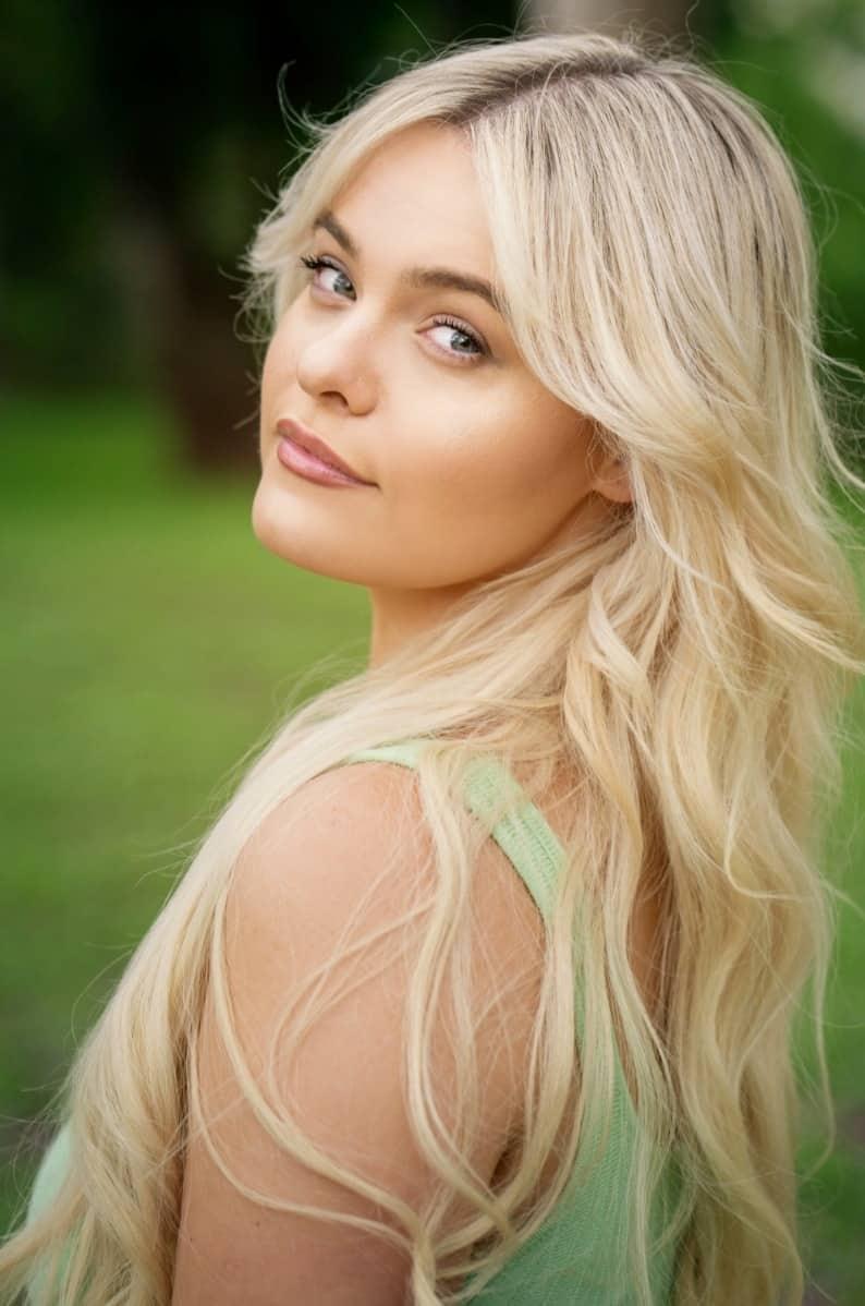 actor Tahlia Jade Holt large photo