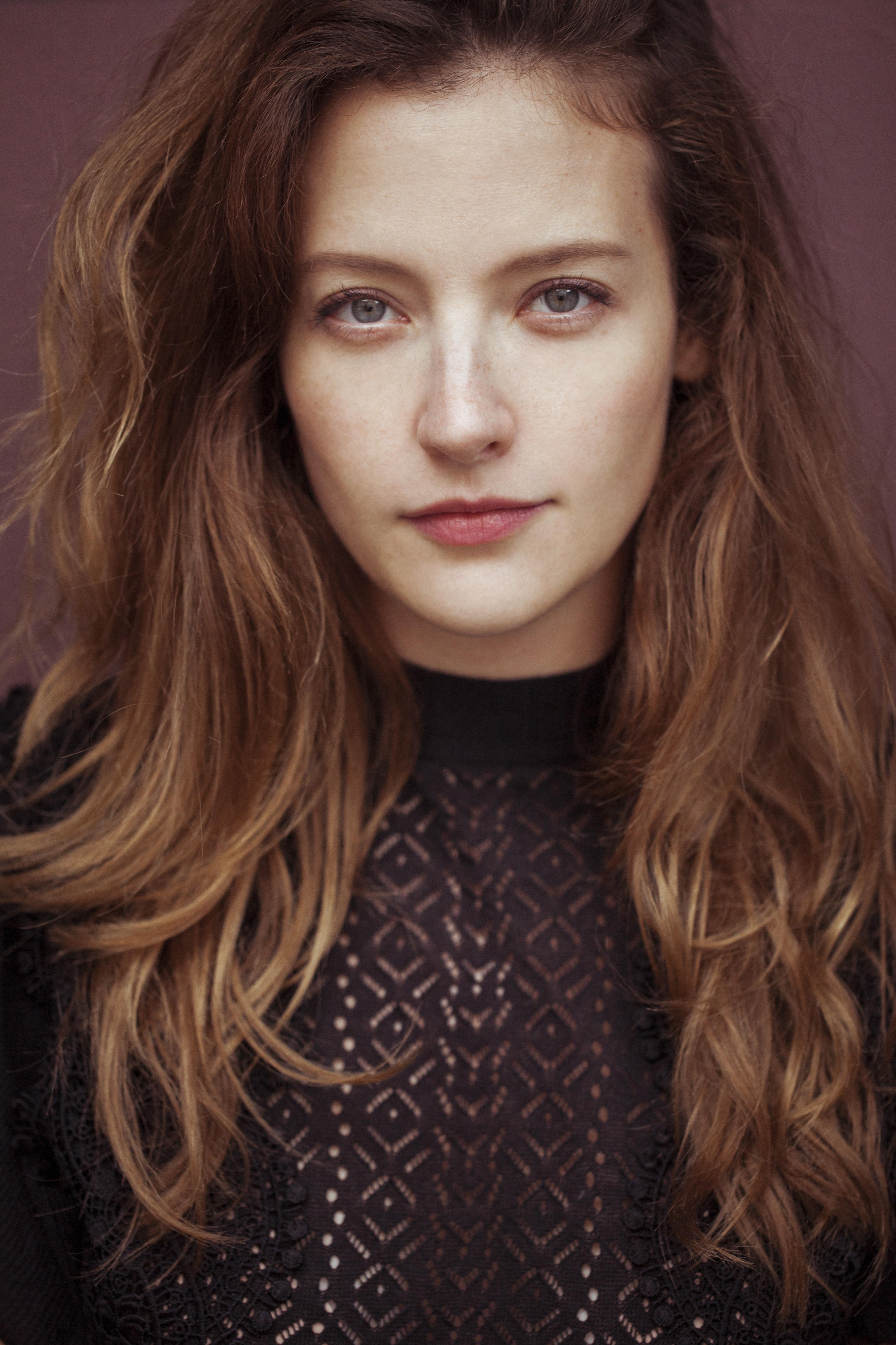 actor Astrid Roos large photo