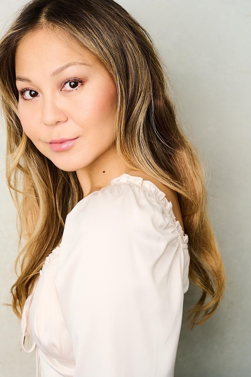 actor Elena Kornilova large photo