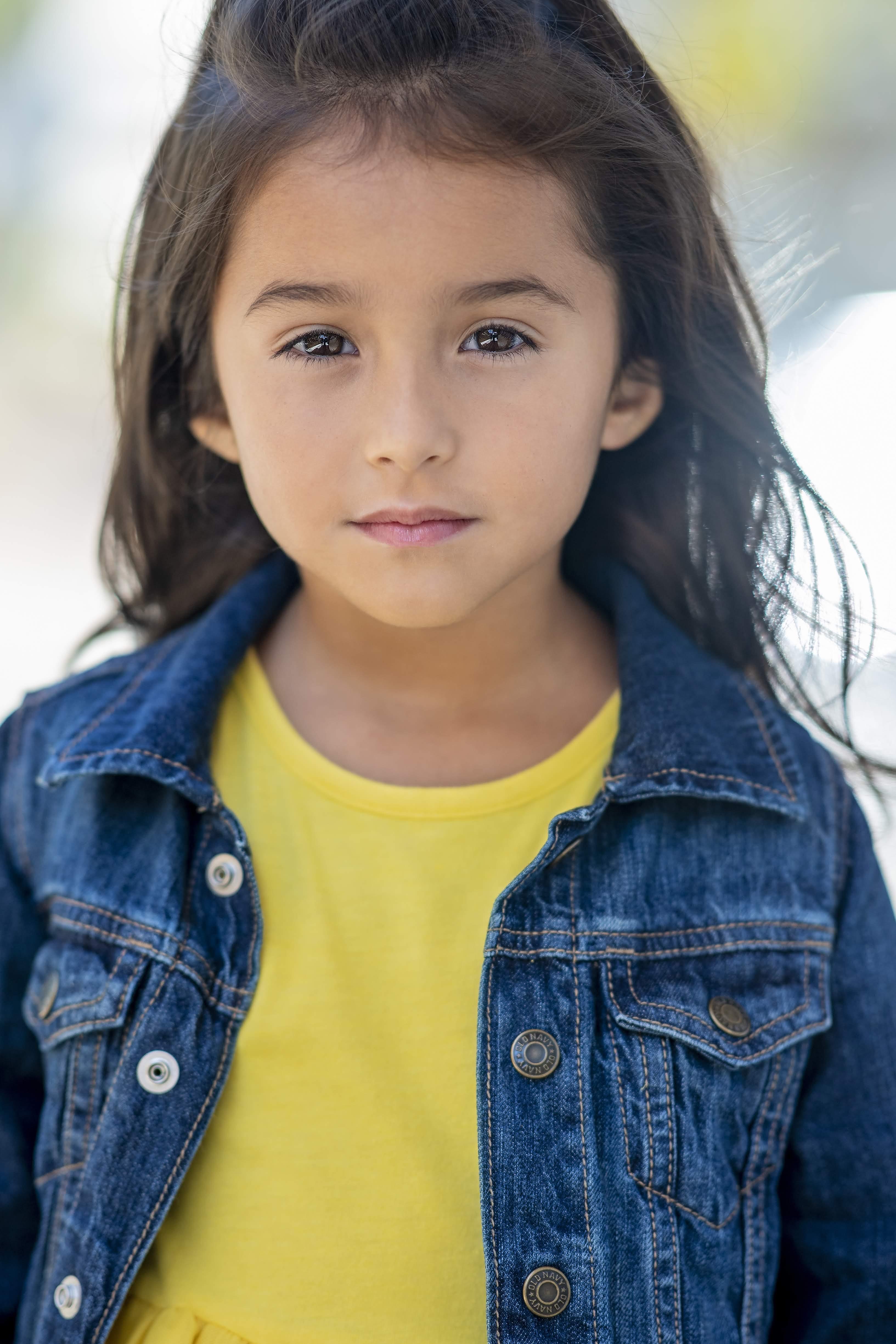 actor Calliah Sophie Estrada large photo