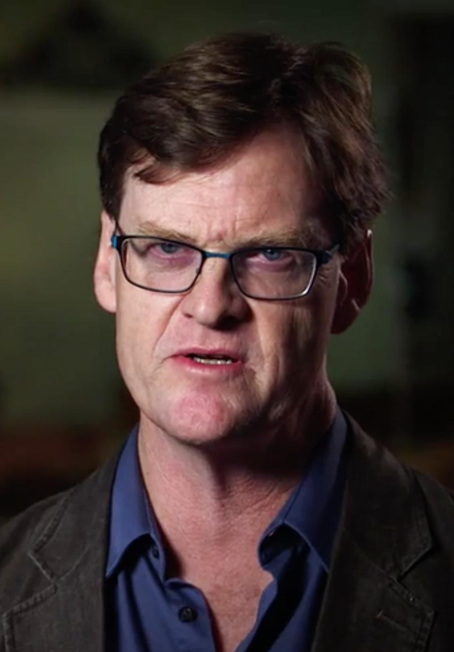 actor Gerard Jones large photo