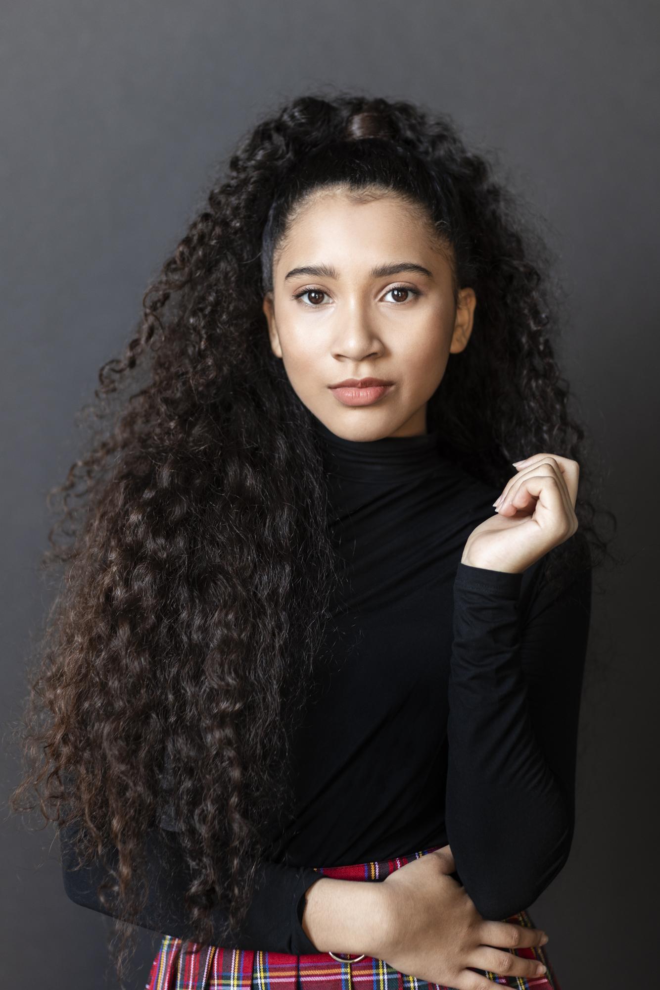 actor Gabriella Mejia Perez large photo