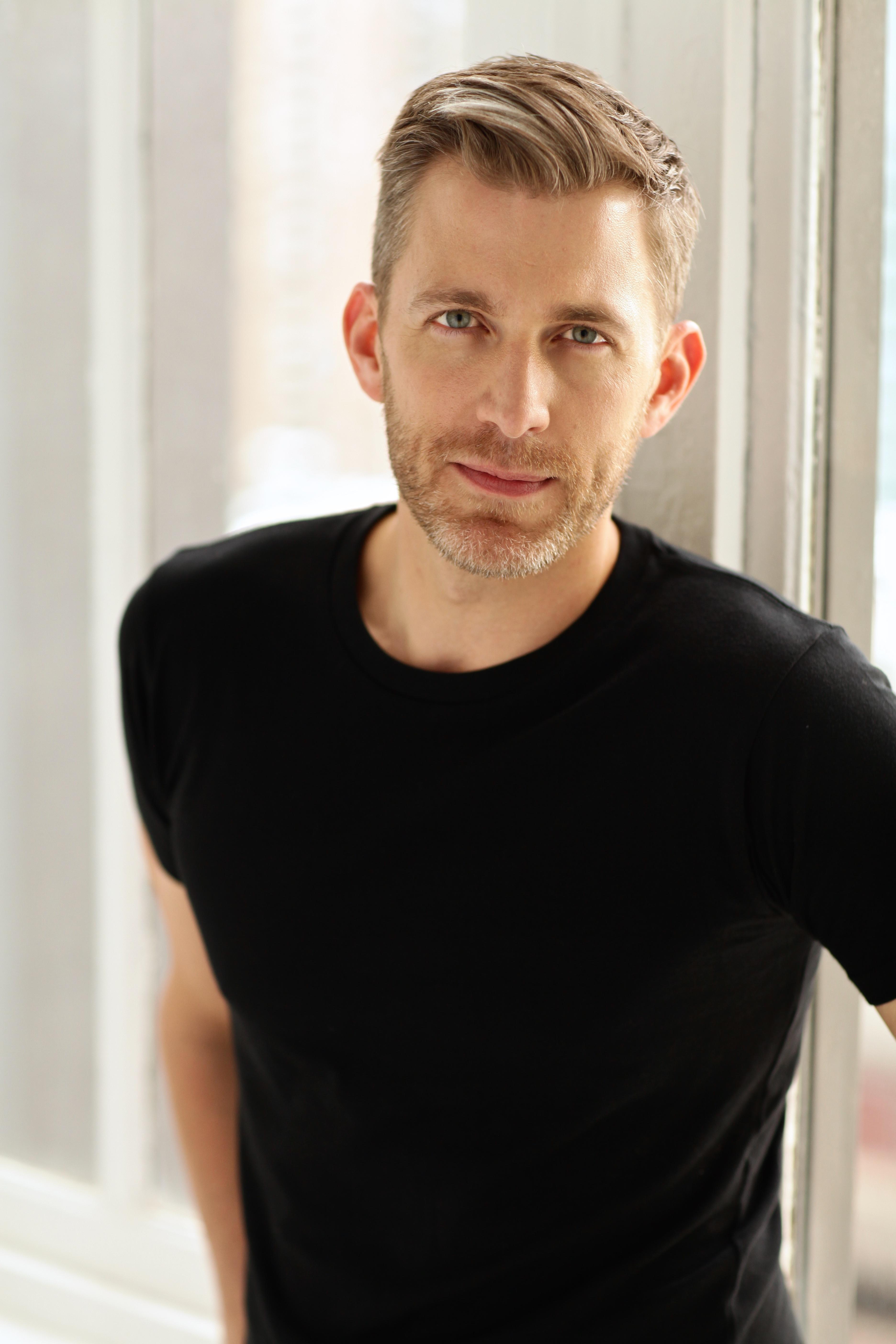 actor Benjamin Eakeley large photo