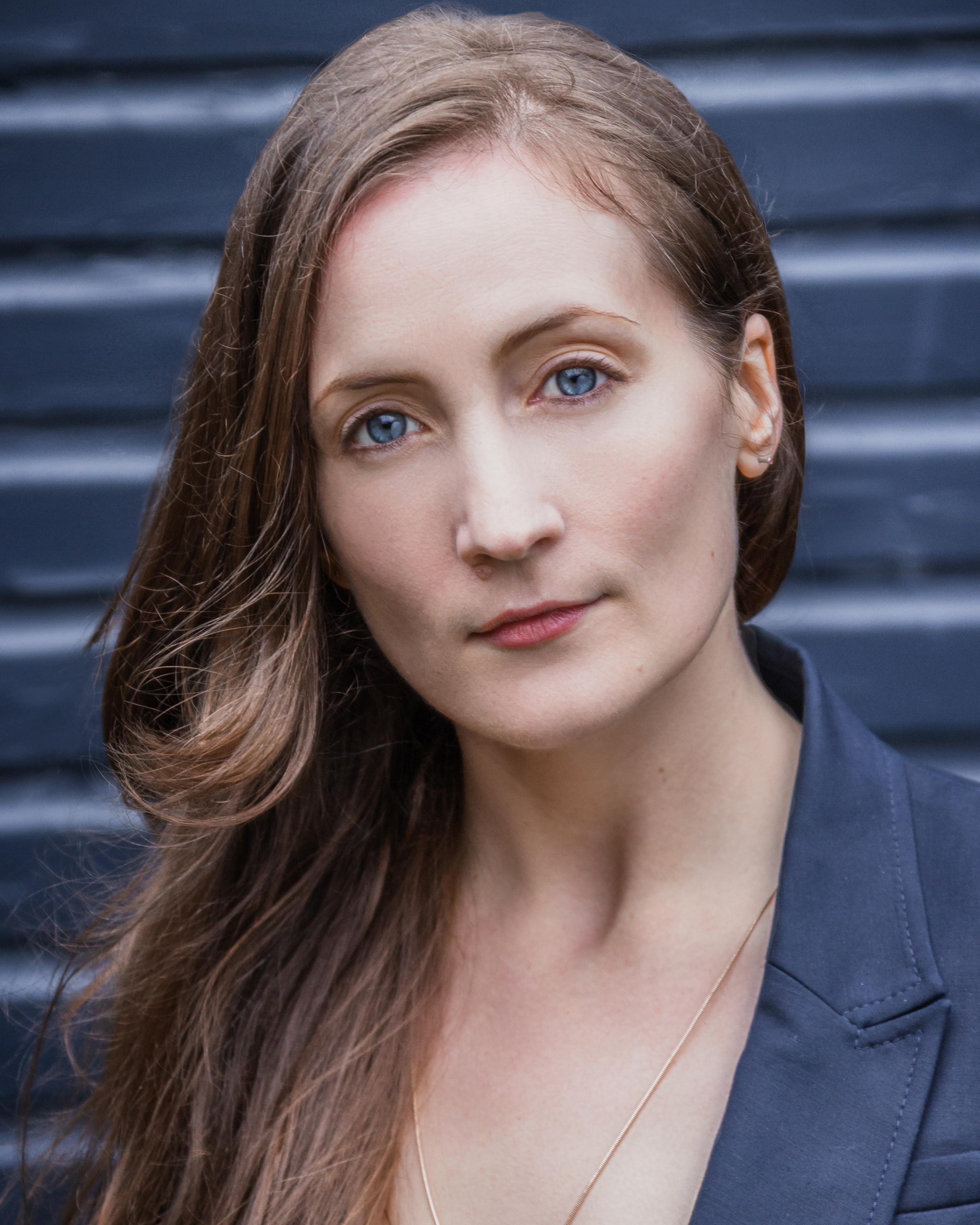 actor Lesley Smith large photo