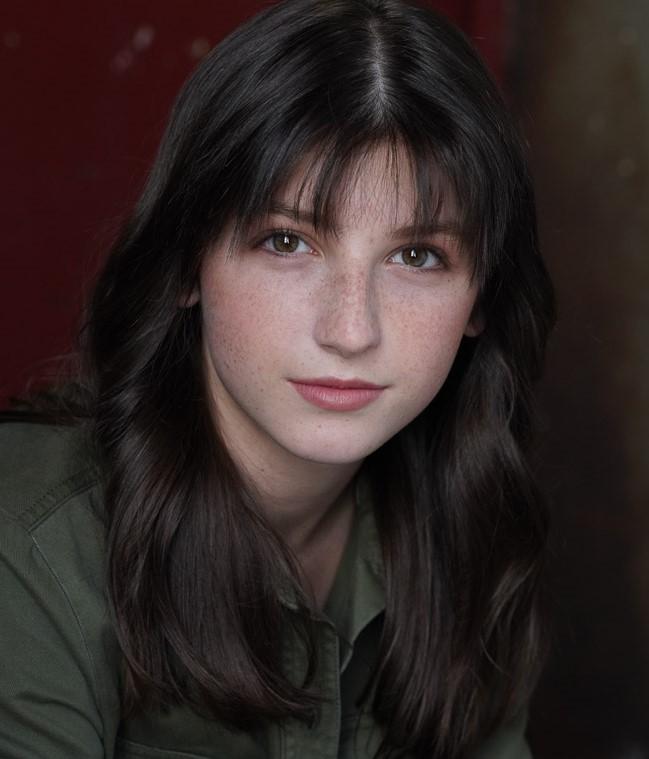 actor Bella Fraker large photo