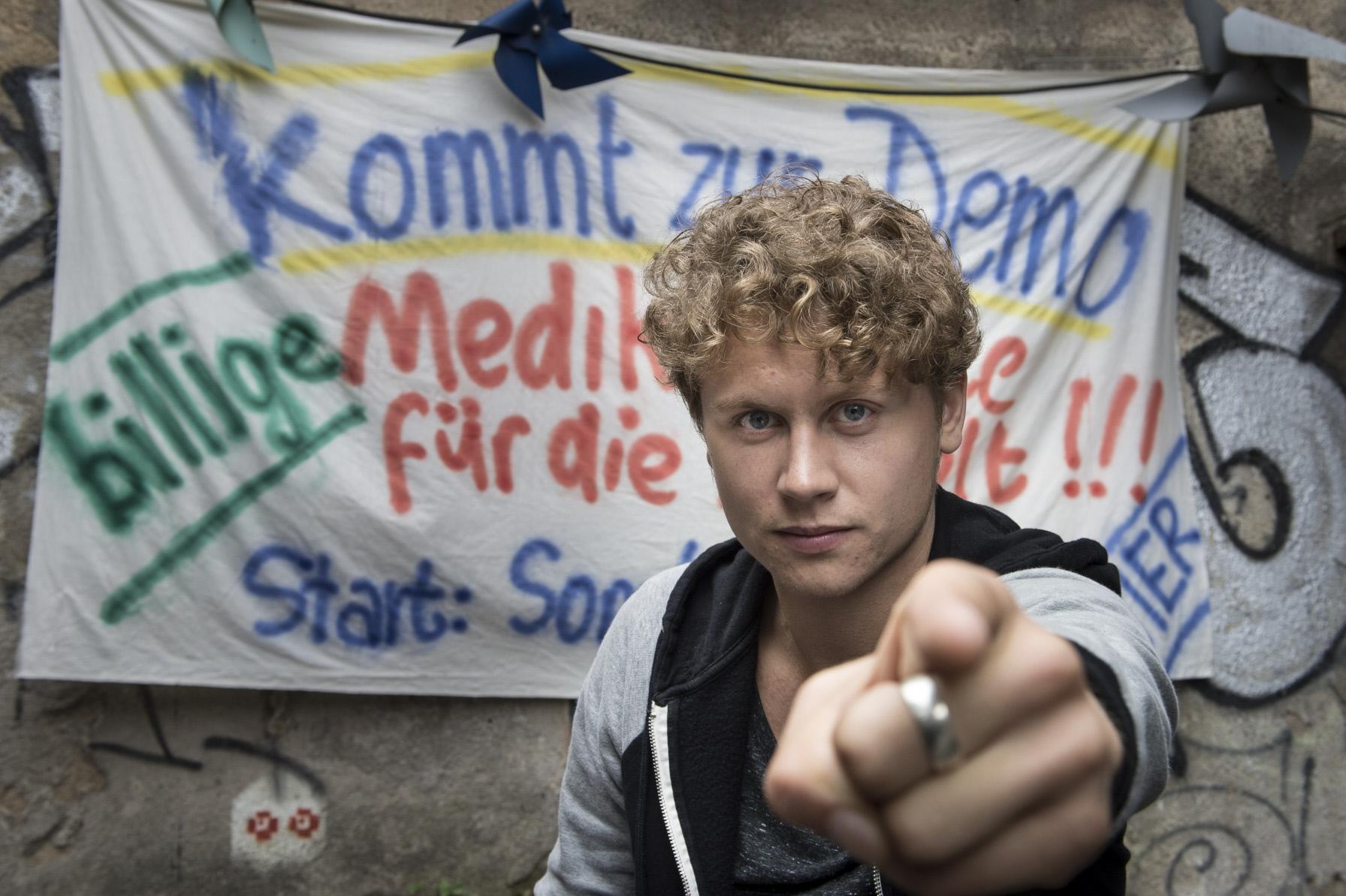 actor Rafael Gareisen large photo