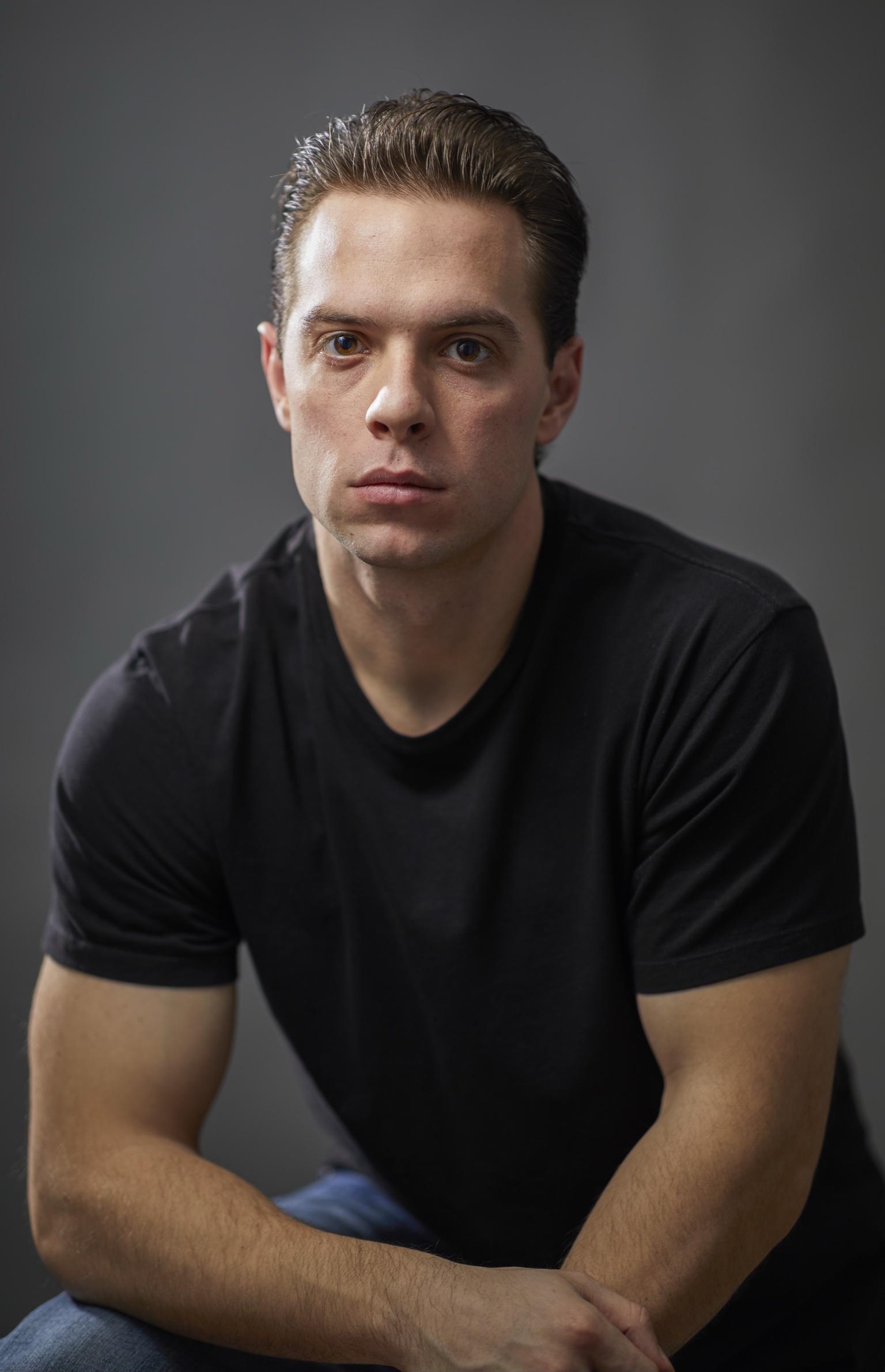 actor Billy Grimm large photo