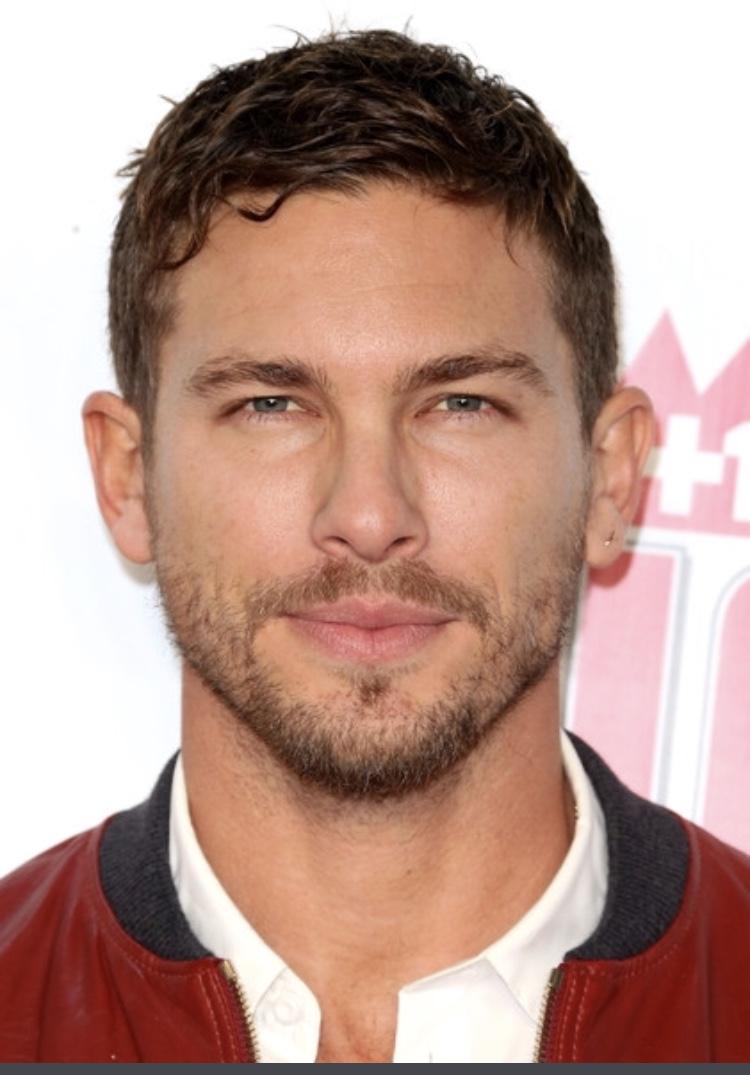 actor Adam Senn large photo