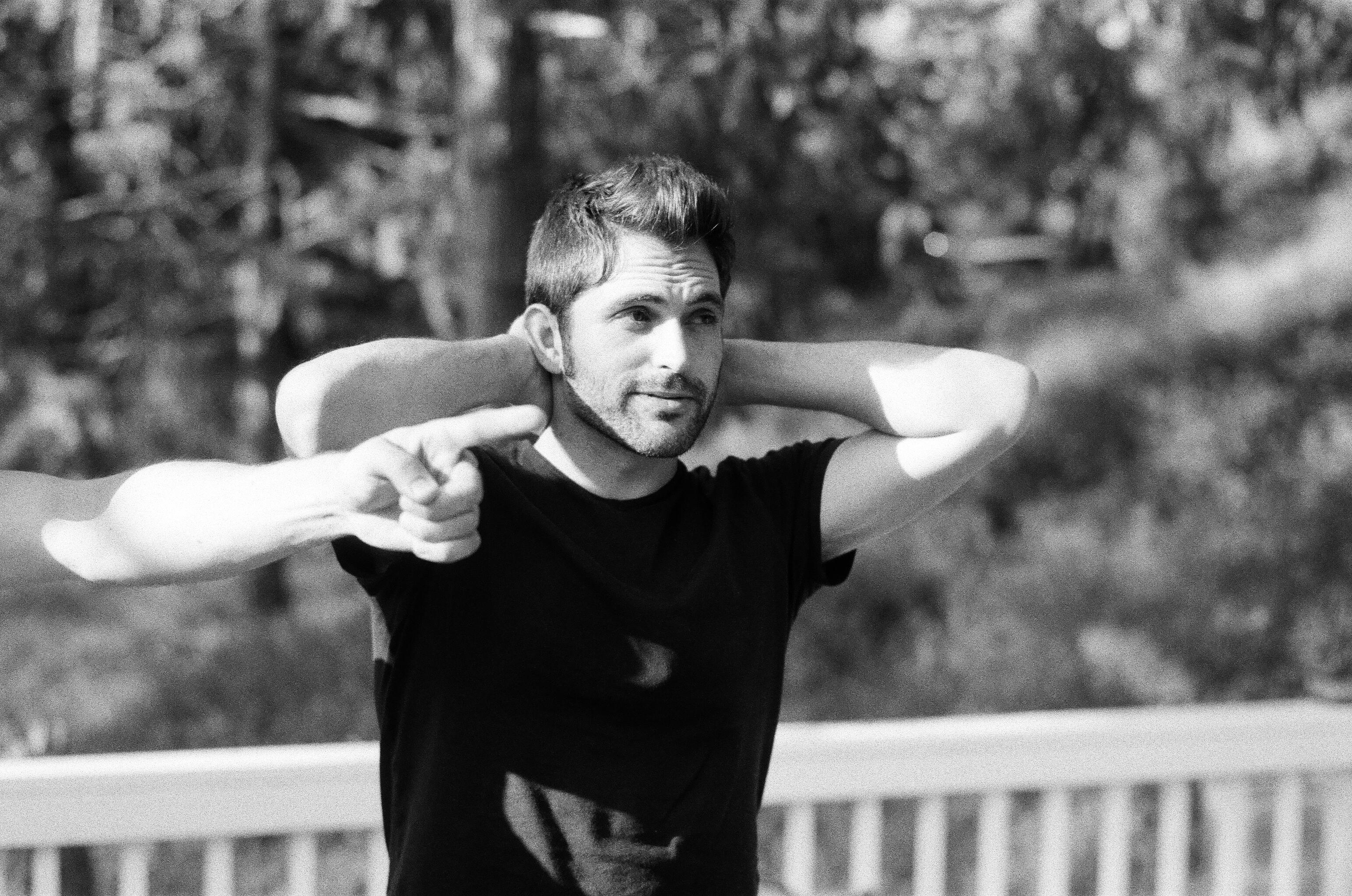 actor Scott Seagren large photo