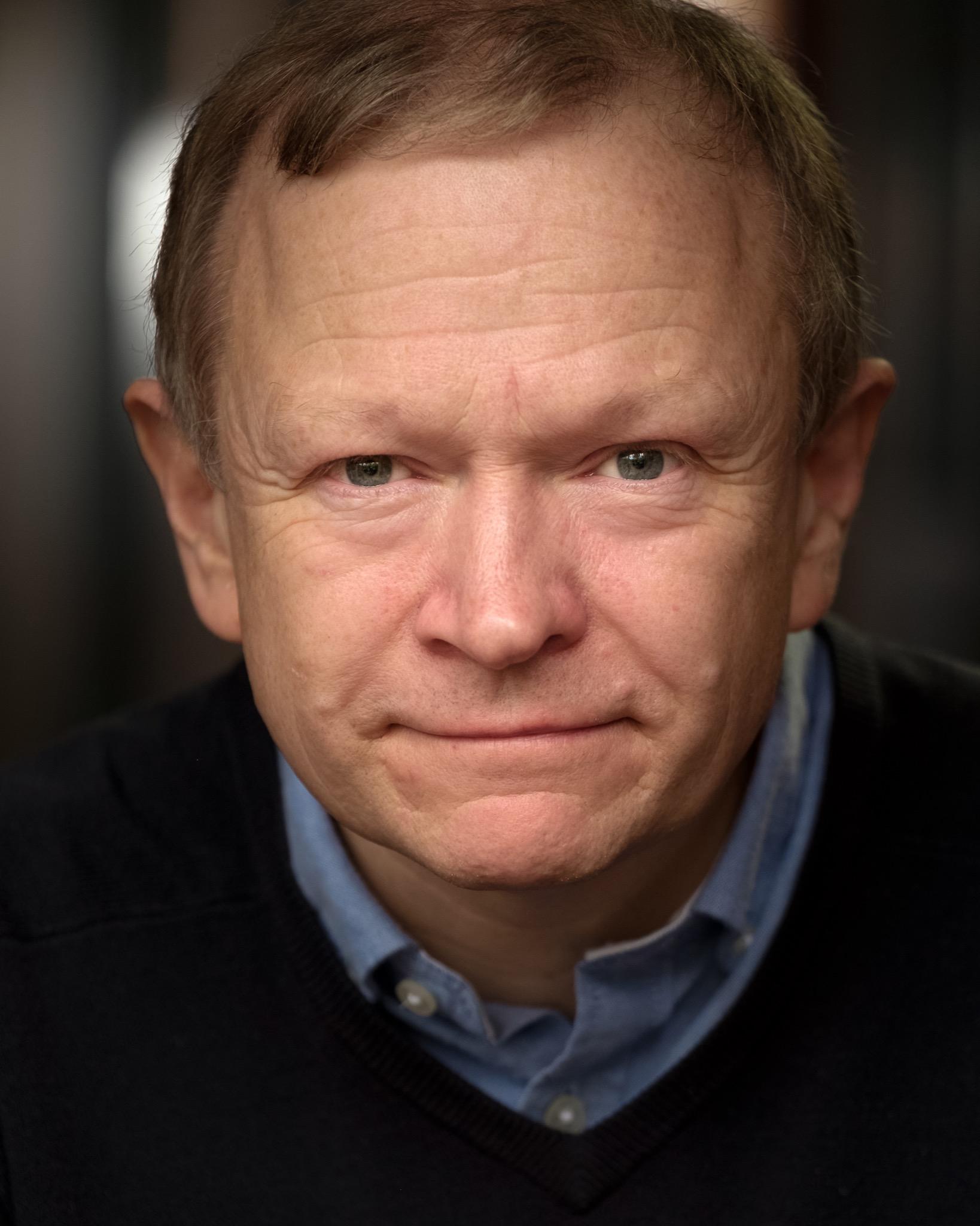 actor John Albasiny large photo