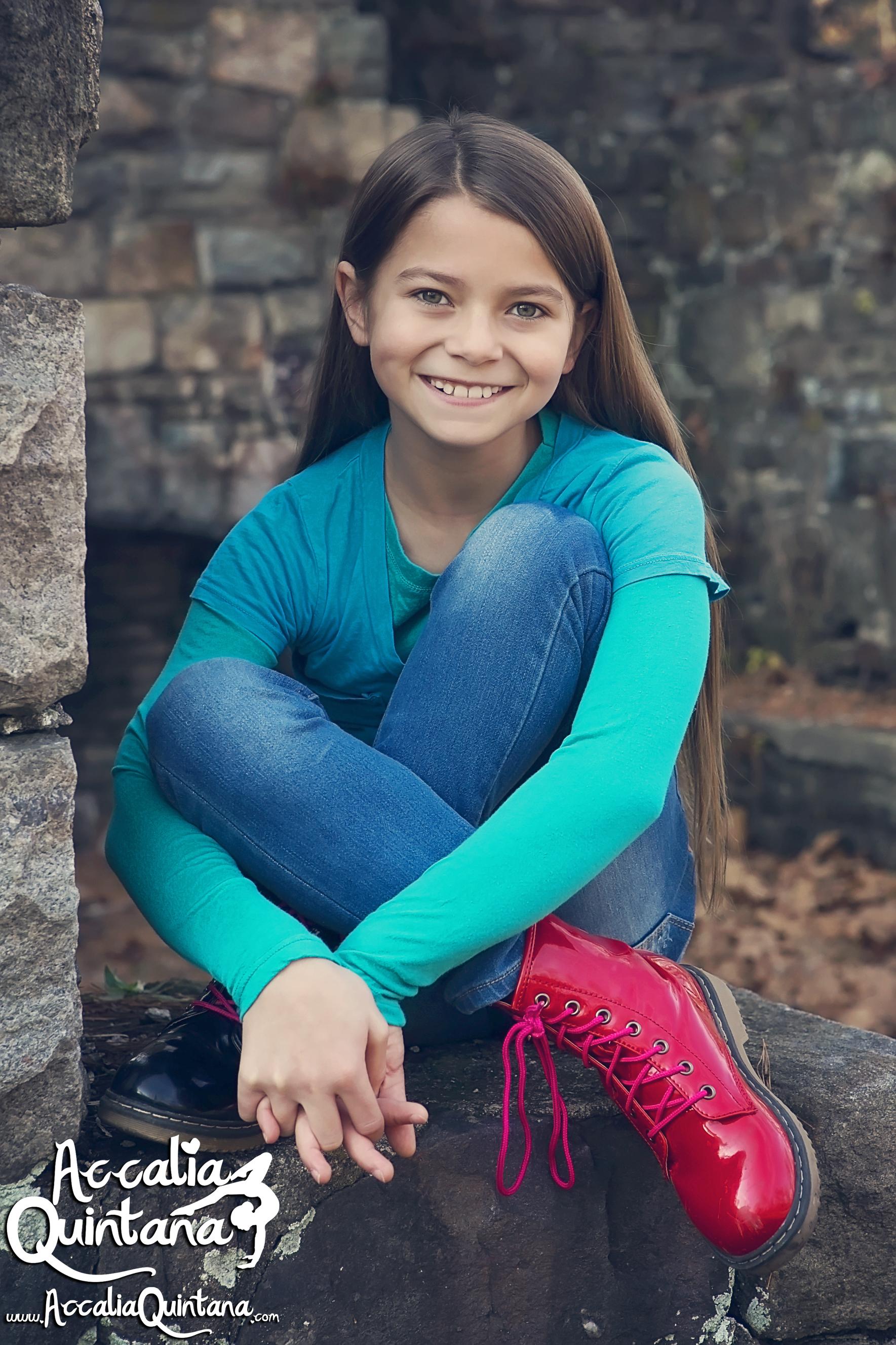 actor Accalia Quintana large photo