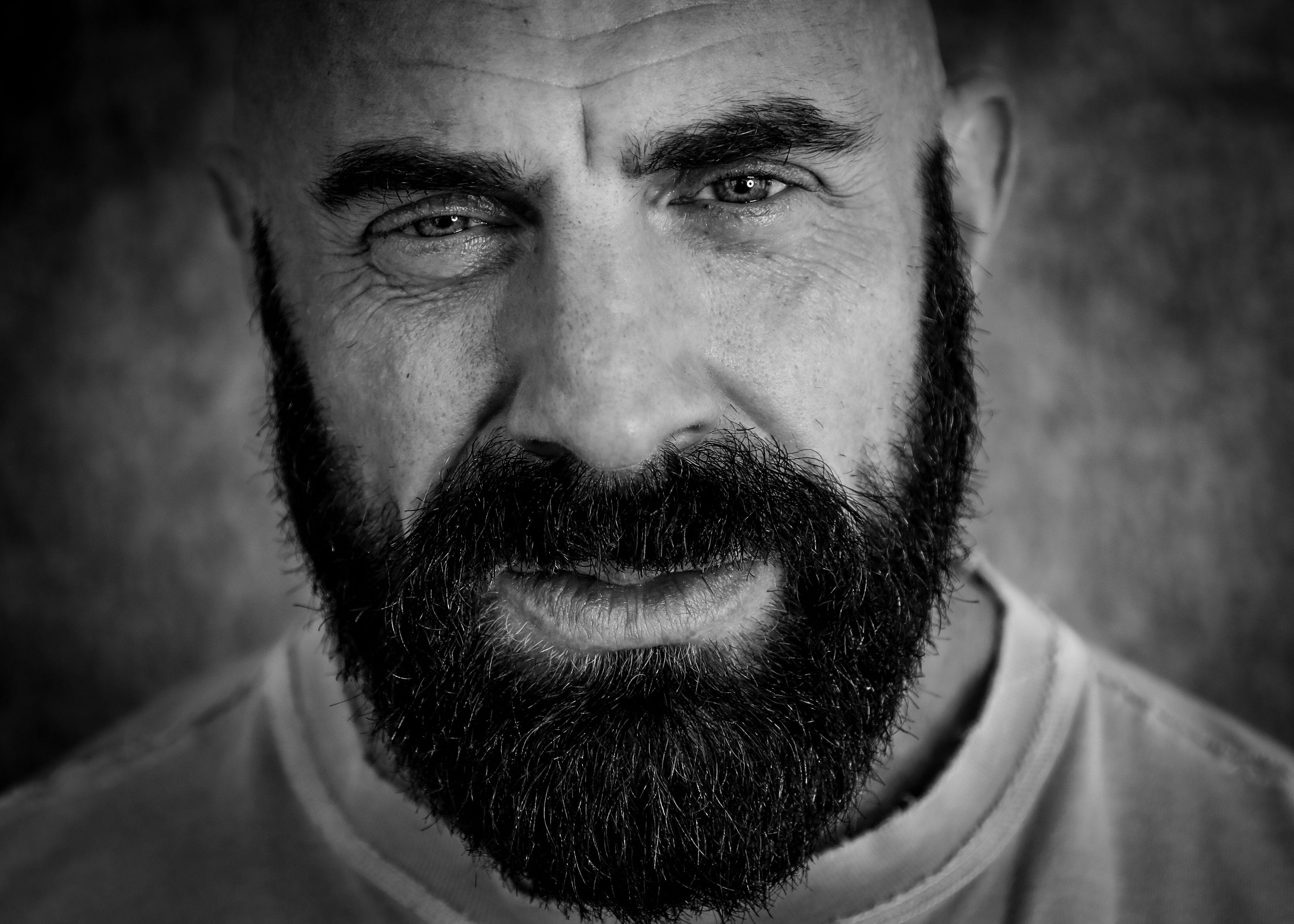 actor Charlie Rawes large photo