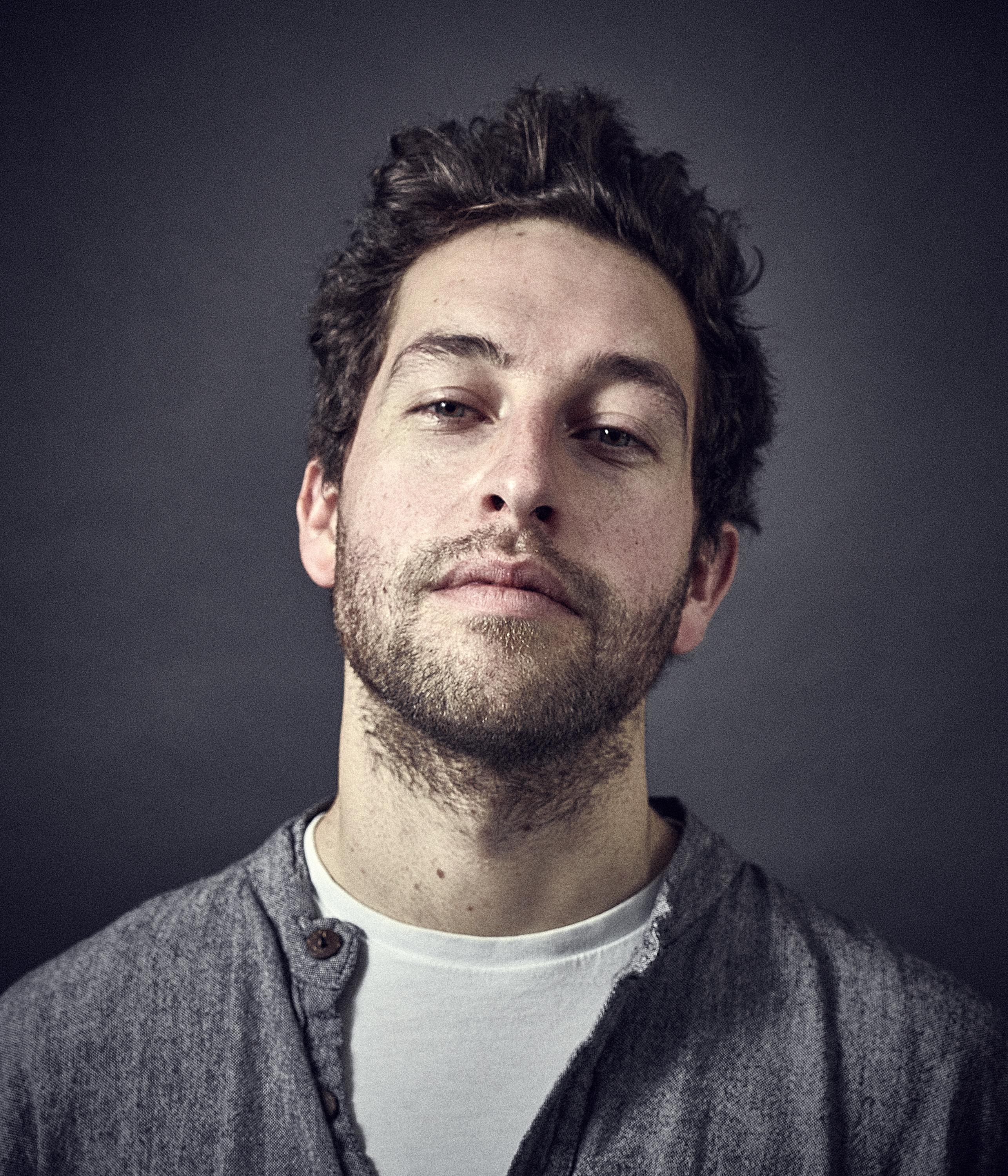 actor Dylan Edwards large photo