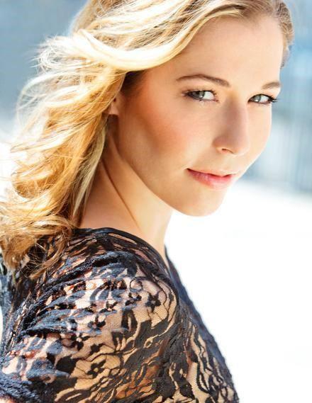 actor Jen Mears large photo