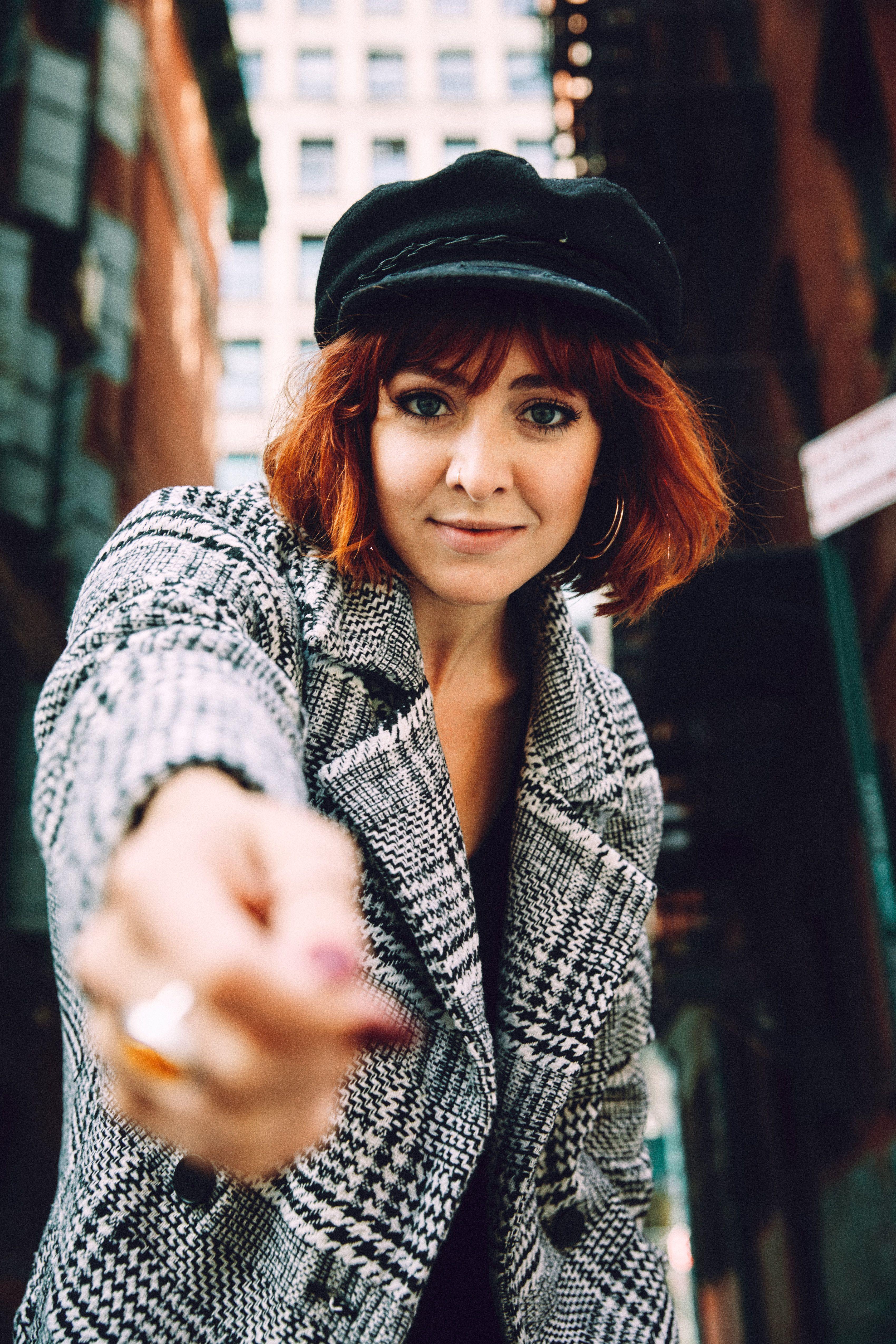 actor Kaitlin Mesh large photo