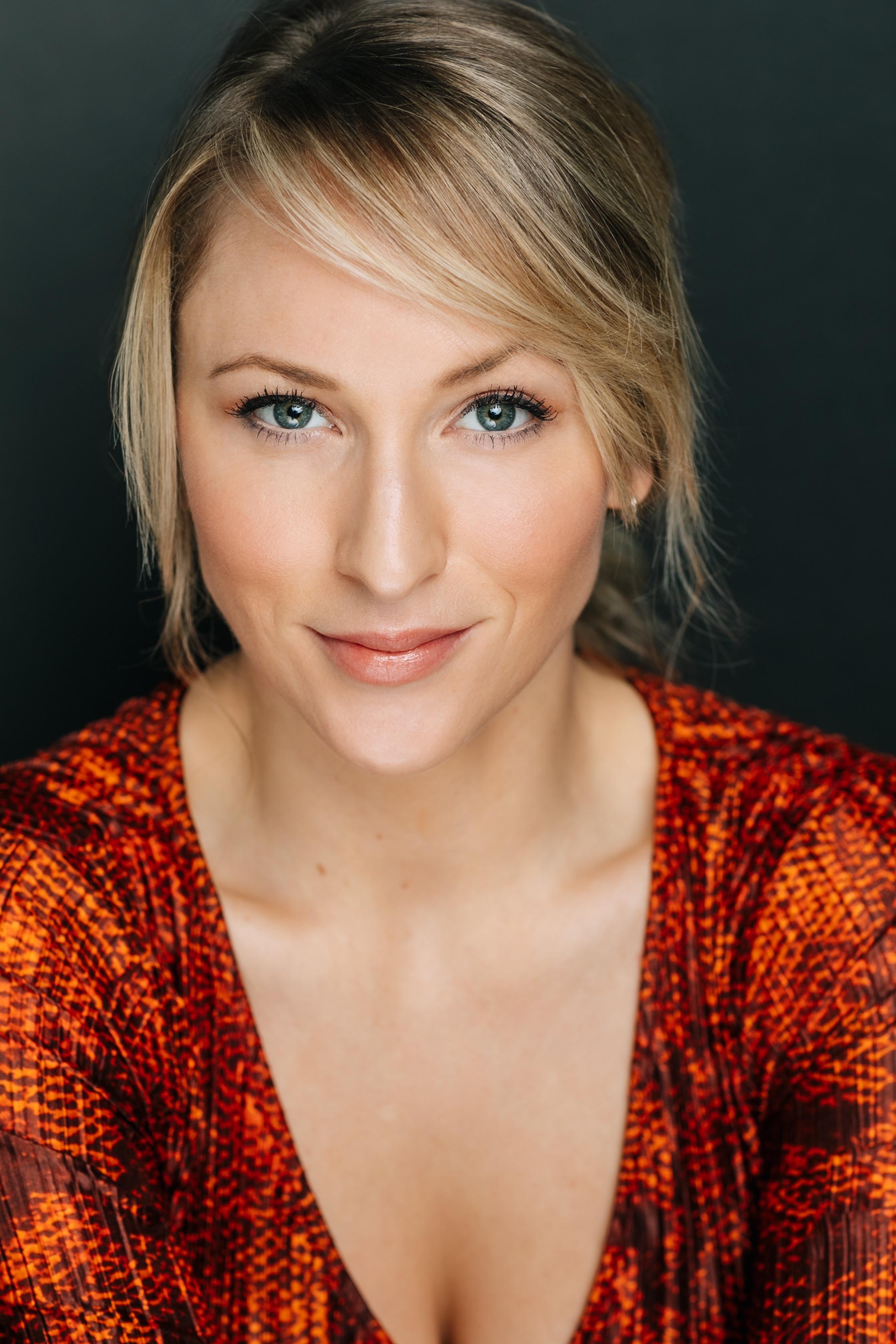 actor Maya Grant large photo