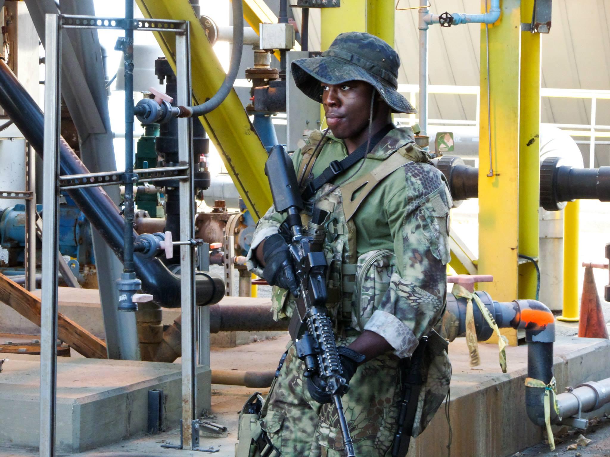 actor Akanimo Eyo large photo