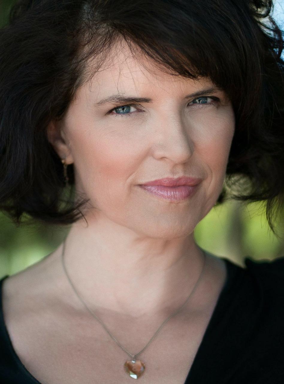 actor S.J. Chiro large photo