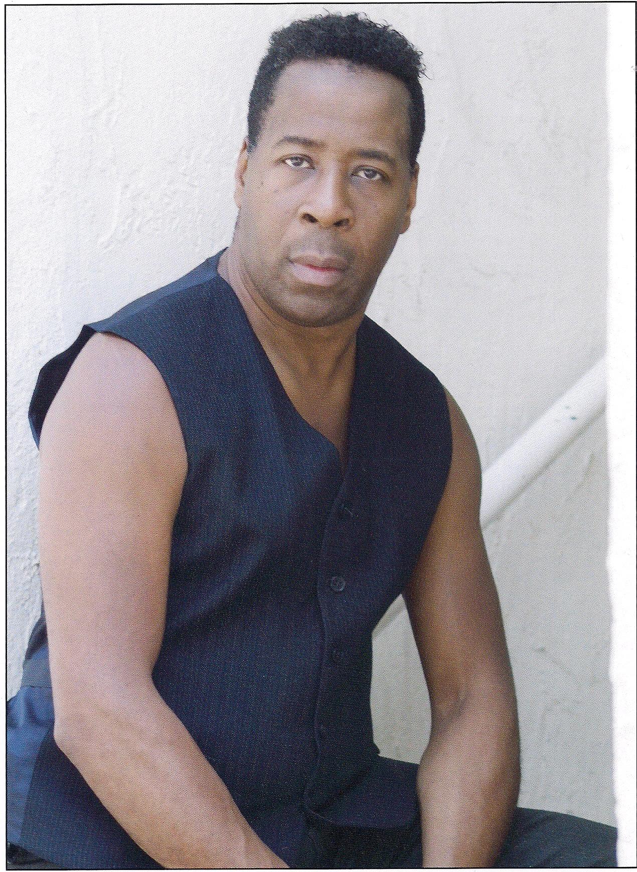 actor Gary Landon Mills large photo