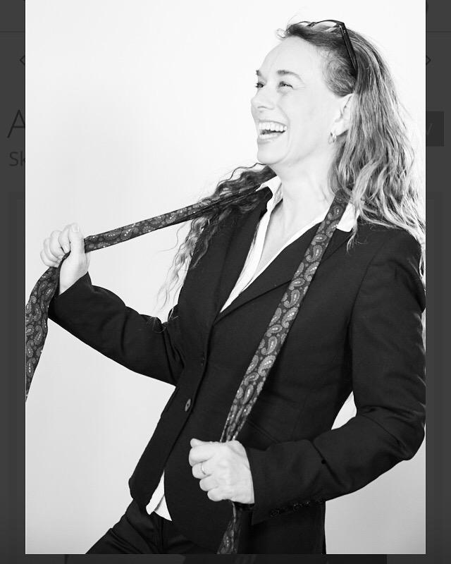 actor Andrea Larsdotter large photo