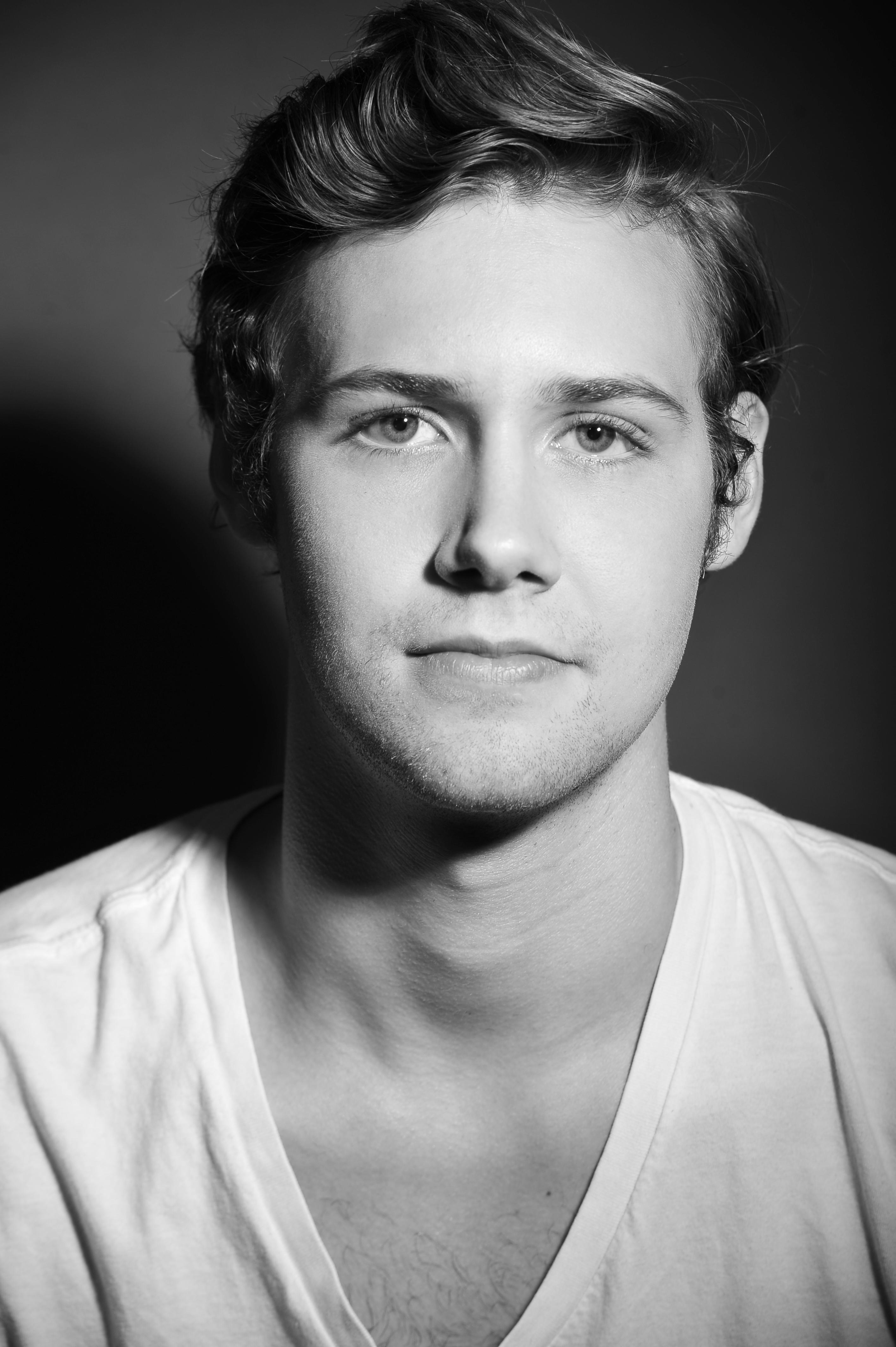 actor Caleb Ruminer large photo