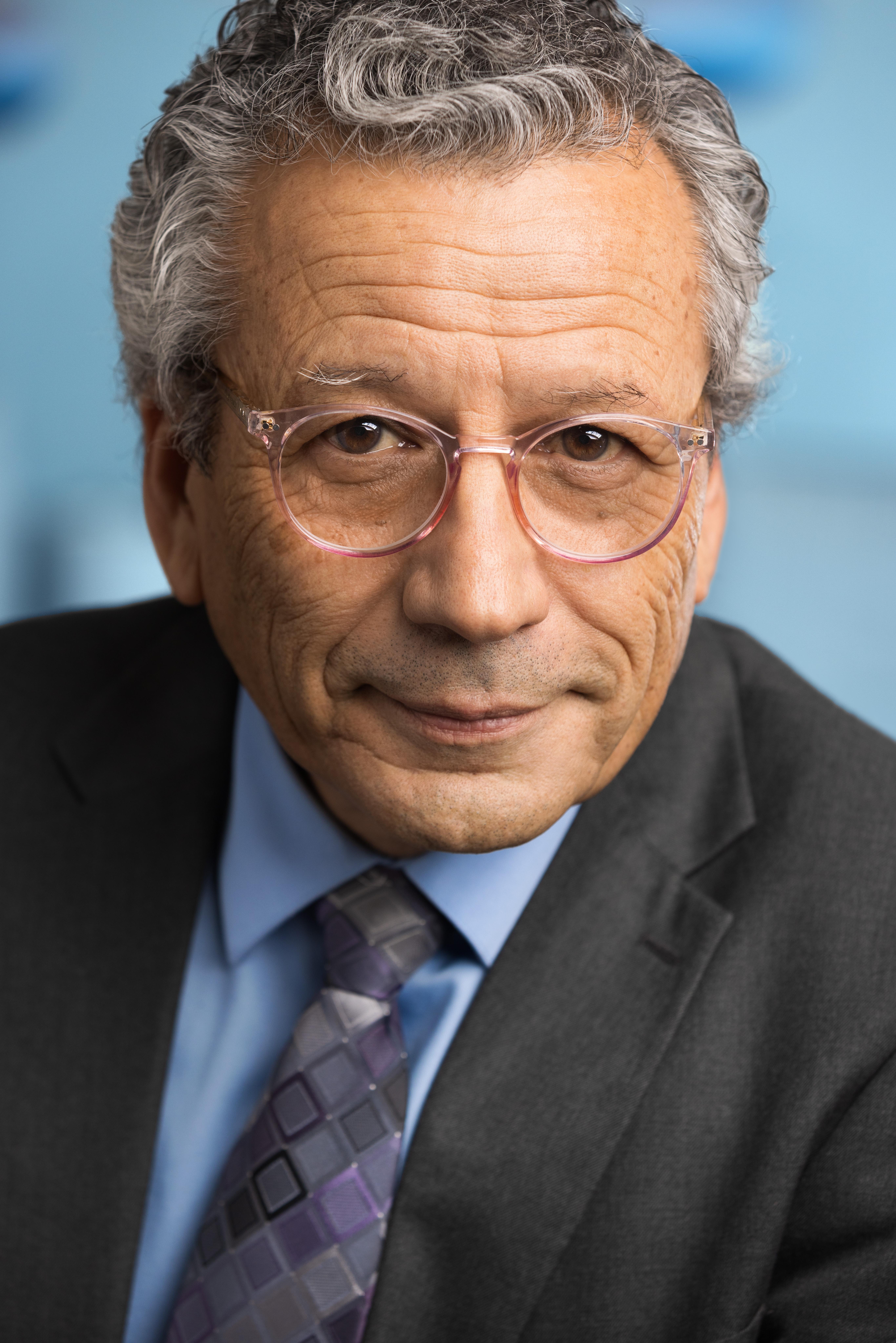 actor Joe Peer large photo