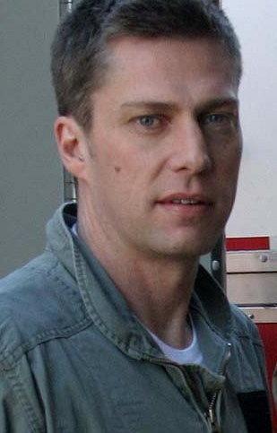 actor Ash Taylor large photo