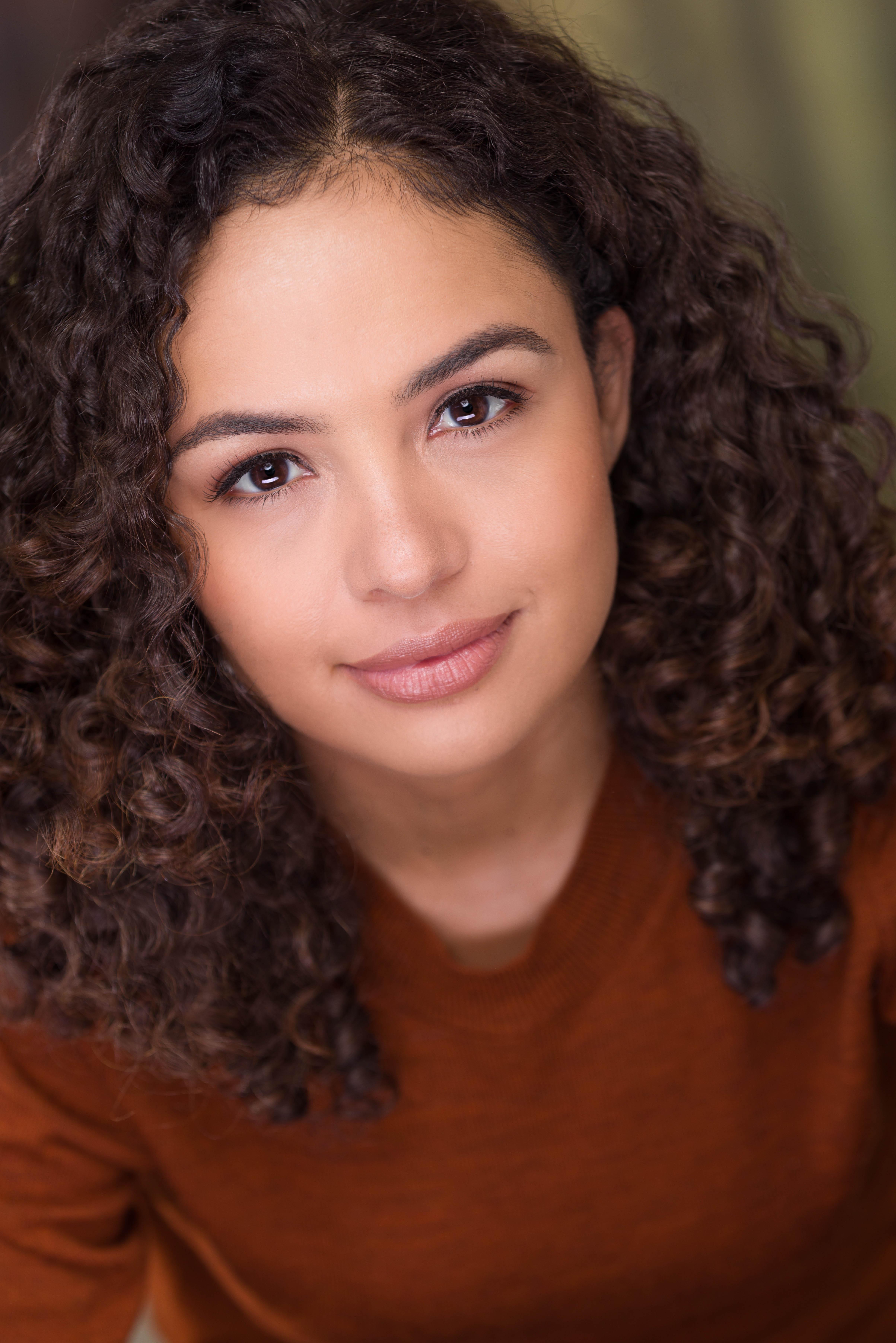 actor Natacha Itzel large photo