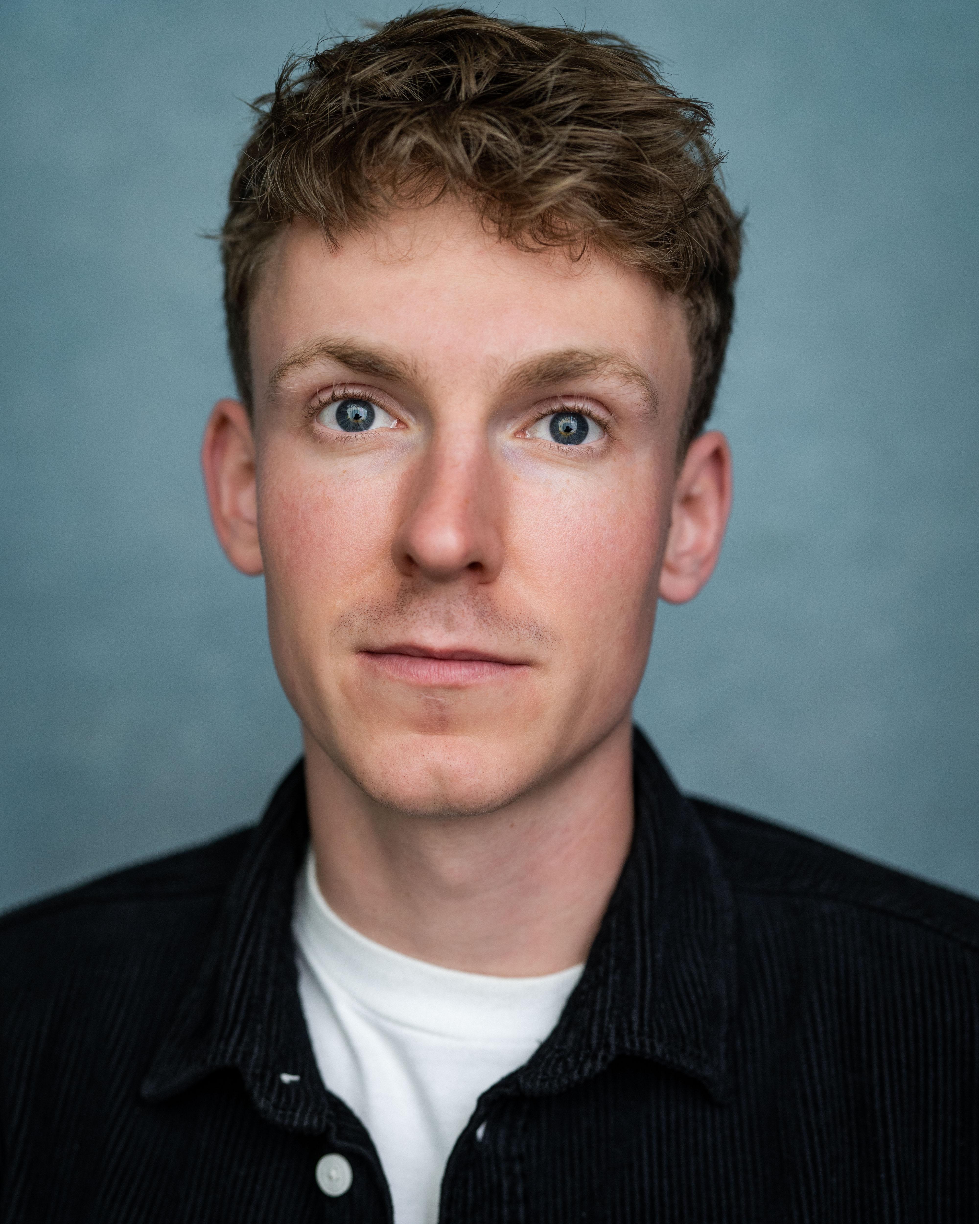 actor Tom Glenister large photo