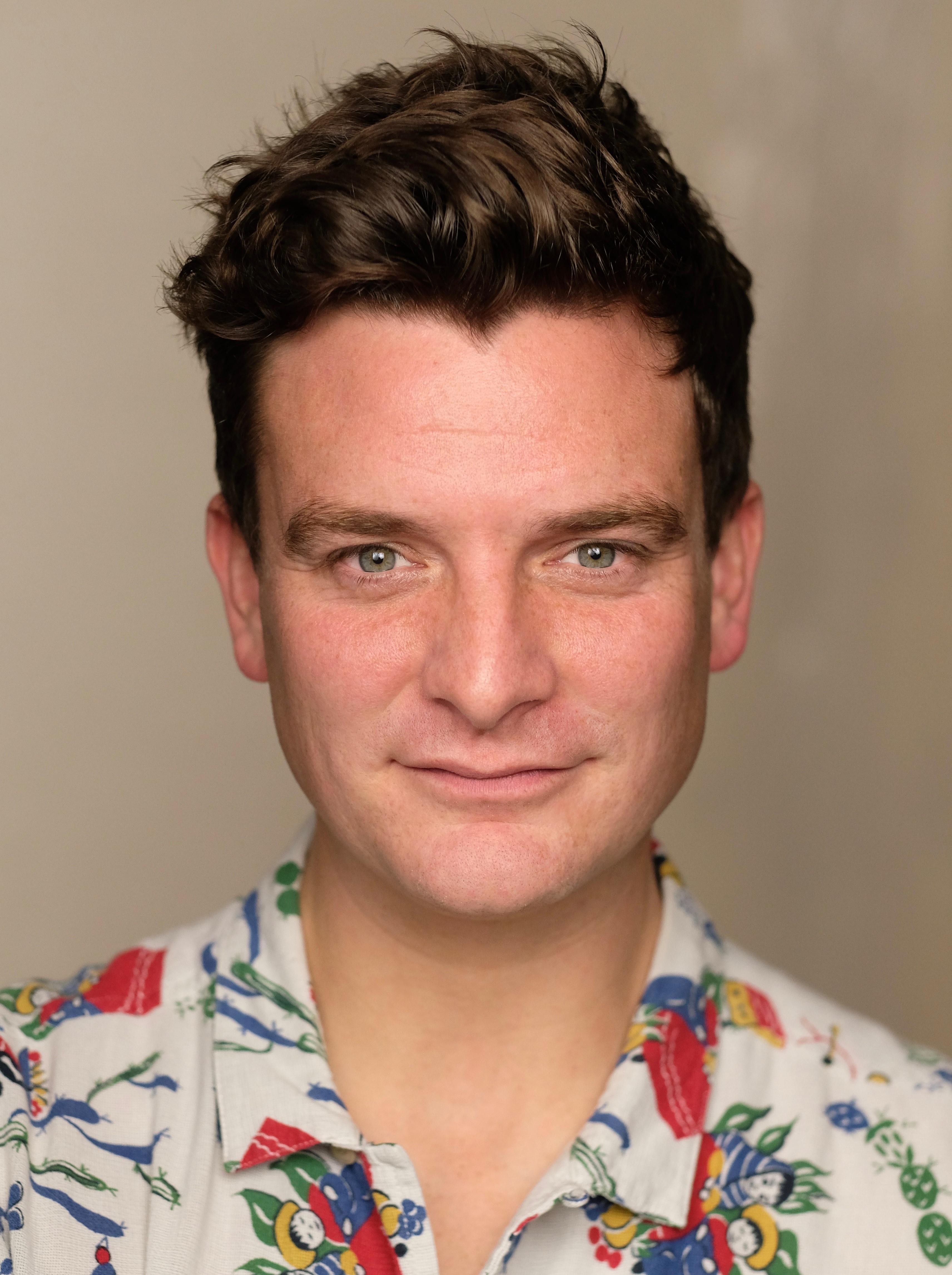 actor Robert MacPherson large photo