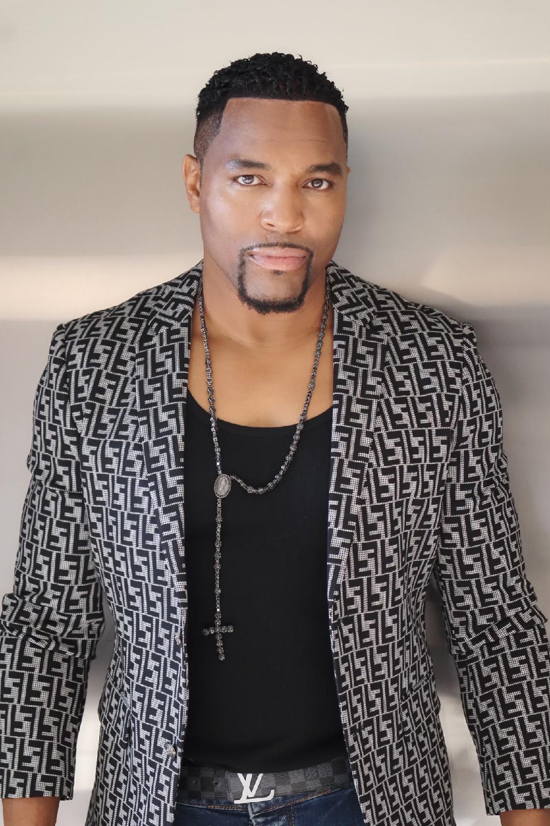 actor Samson Logan large photo