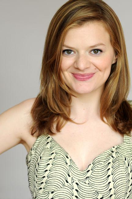 actor Elaine Carroll large photo