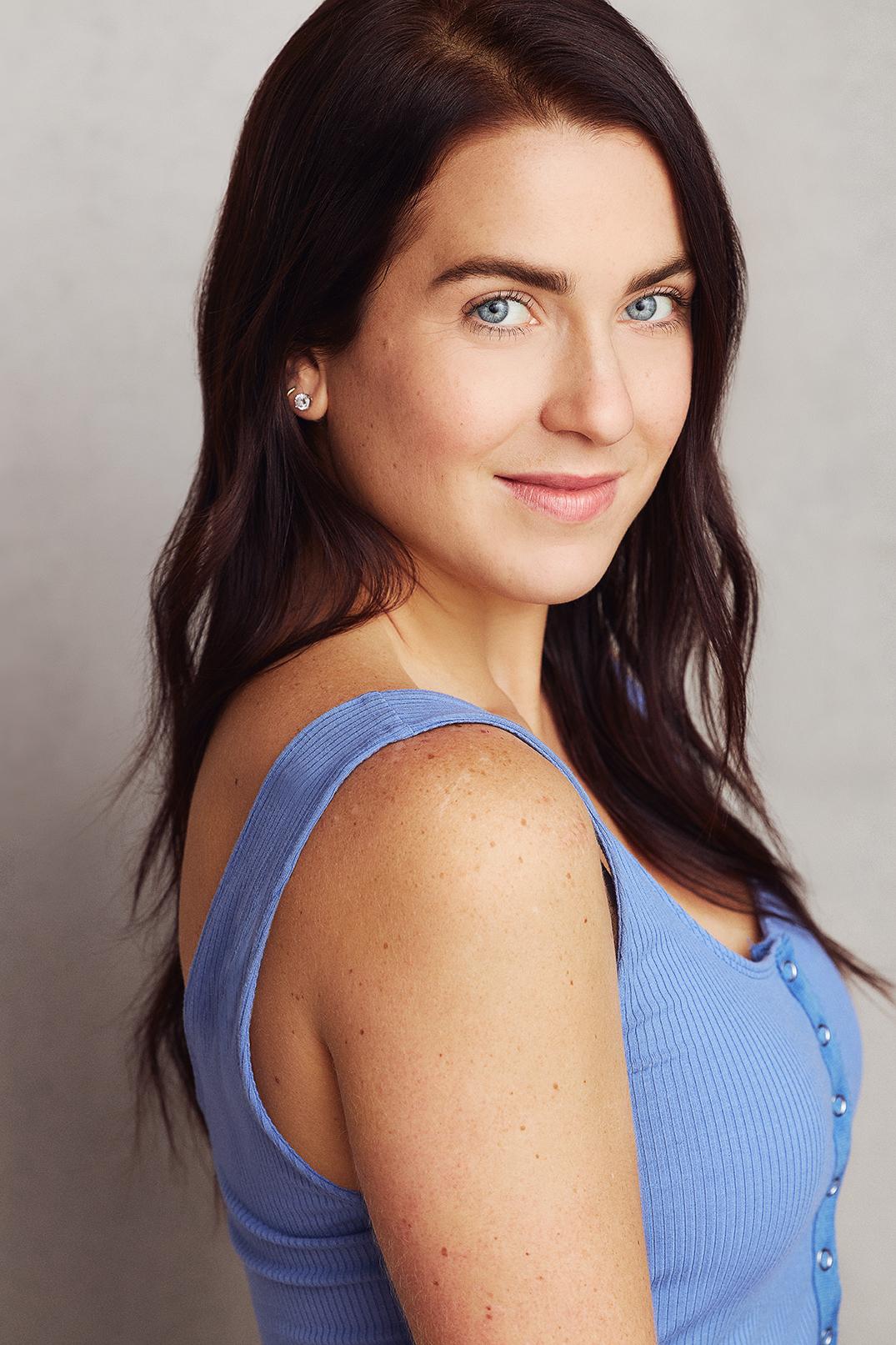 actor Erin Allegretti large photo