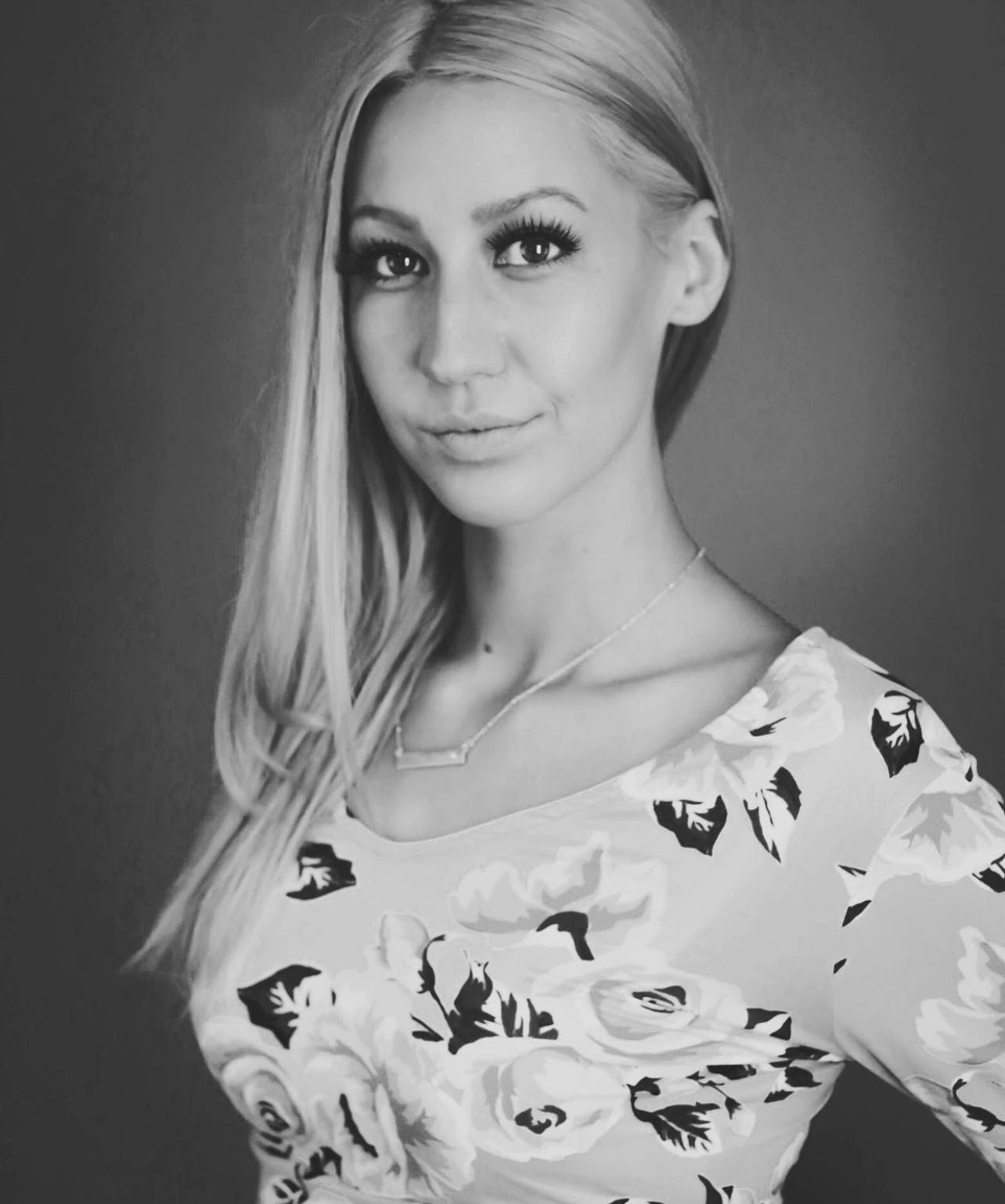 actor Samantha Wolf large photo