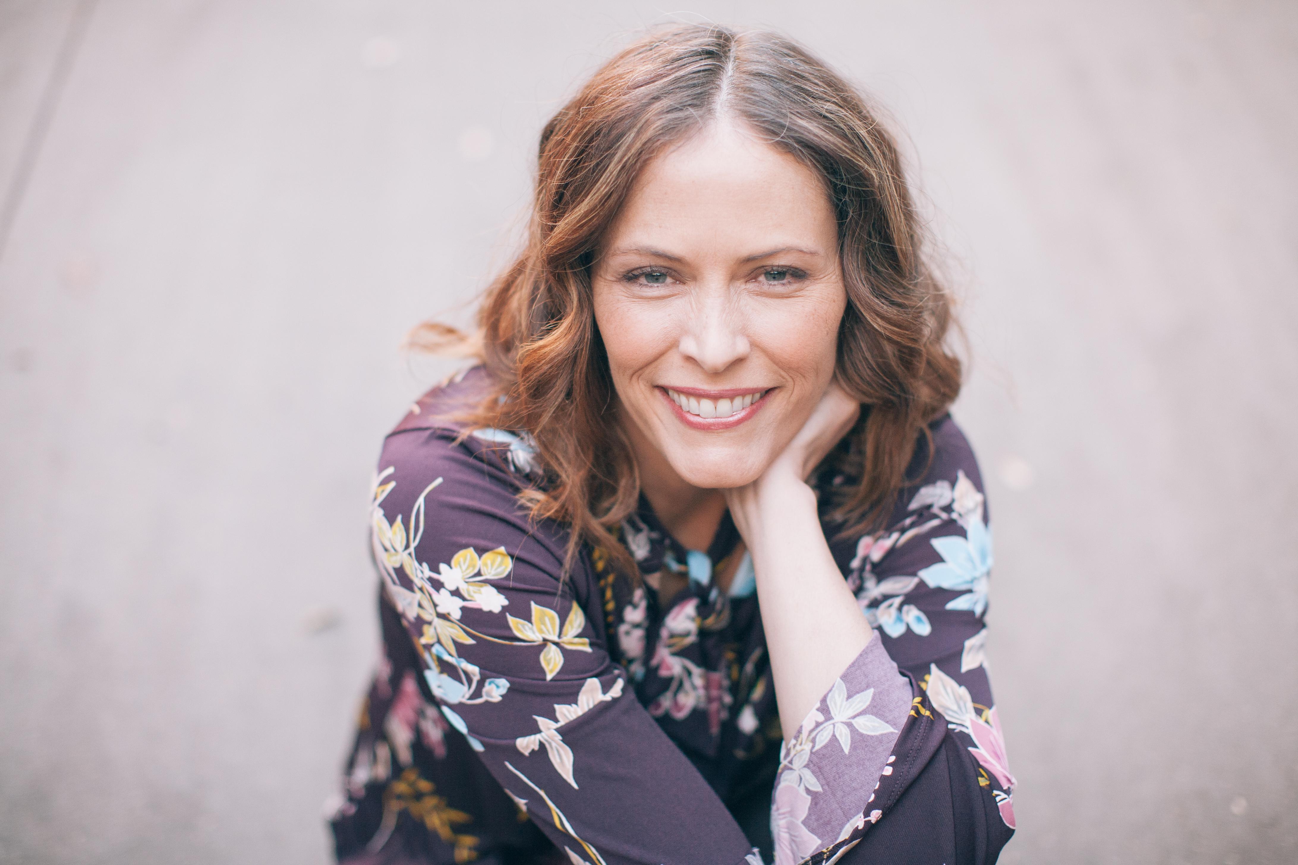 actor Kathryn Gould large photo