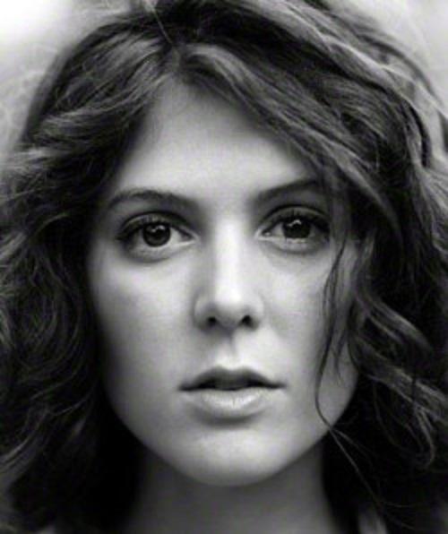 actor Maïté Alina large photo