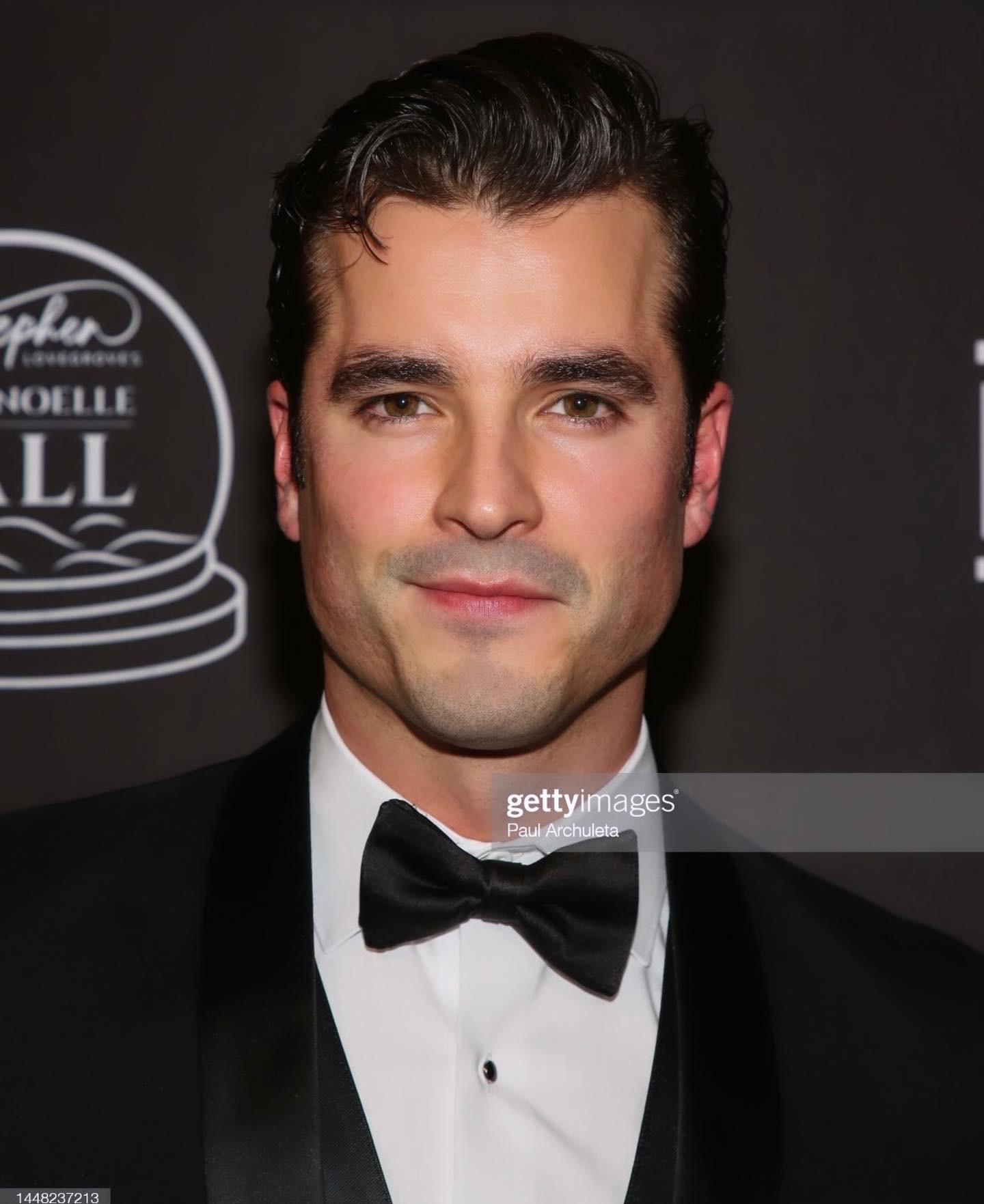 actor Andrew Biernat large photo