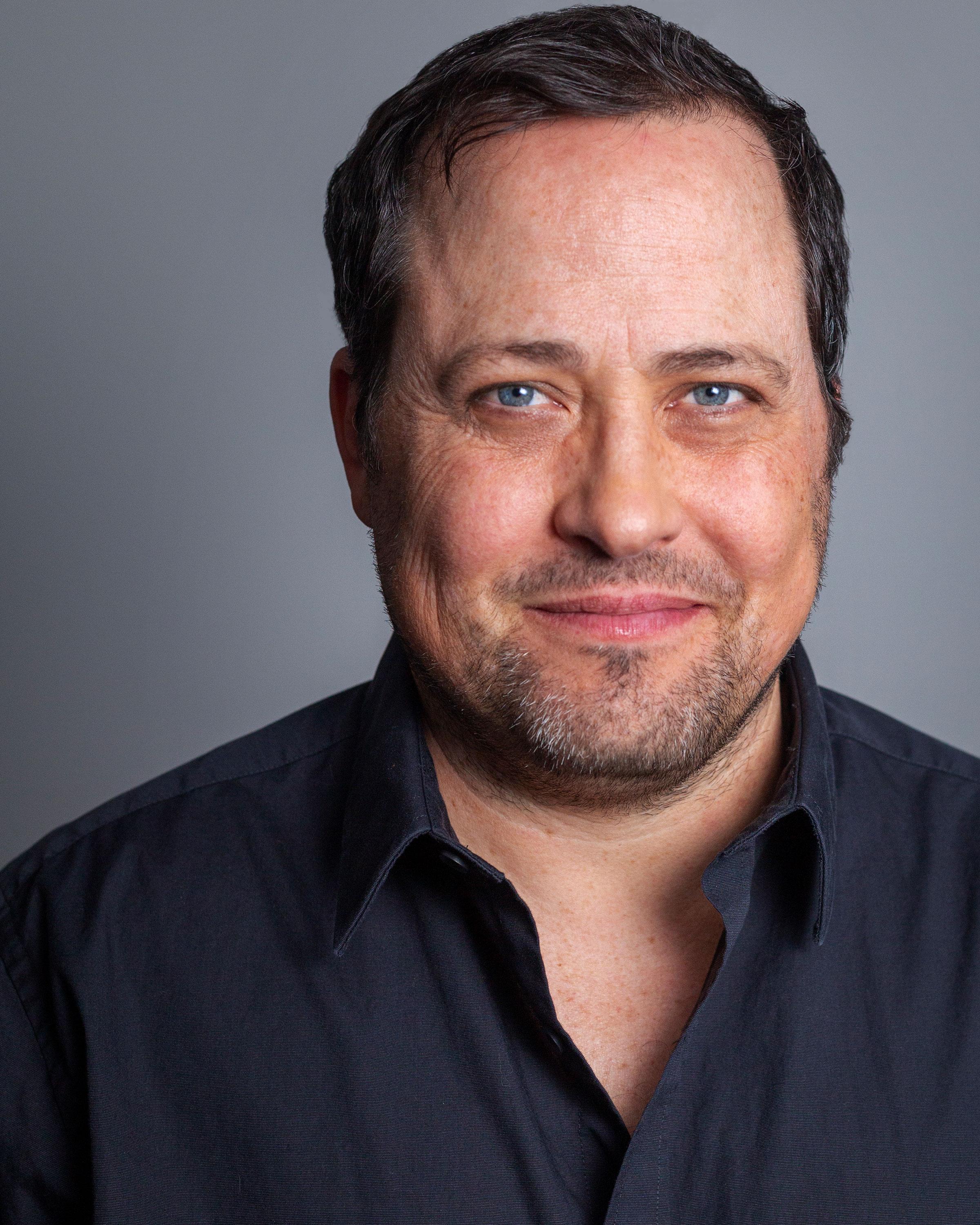 actor Mike Vaughn large photo