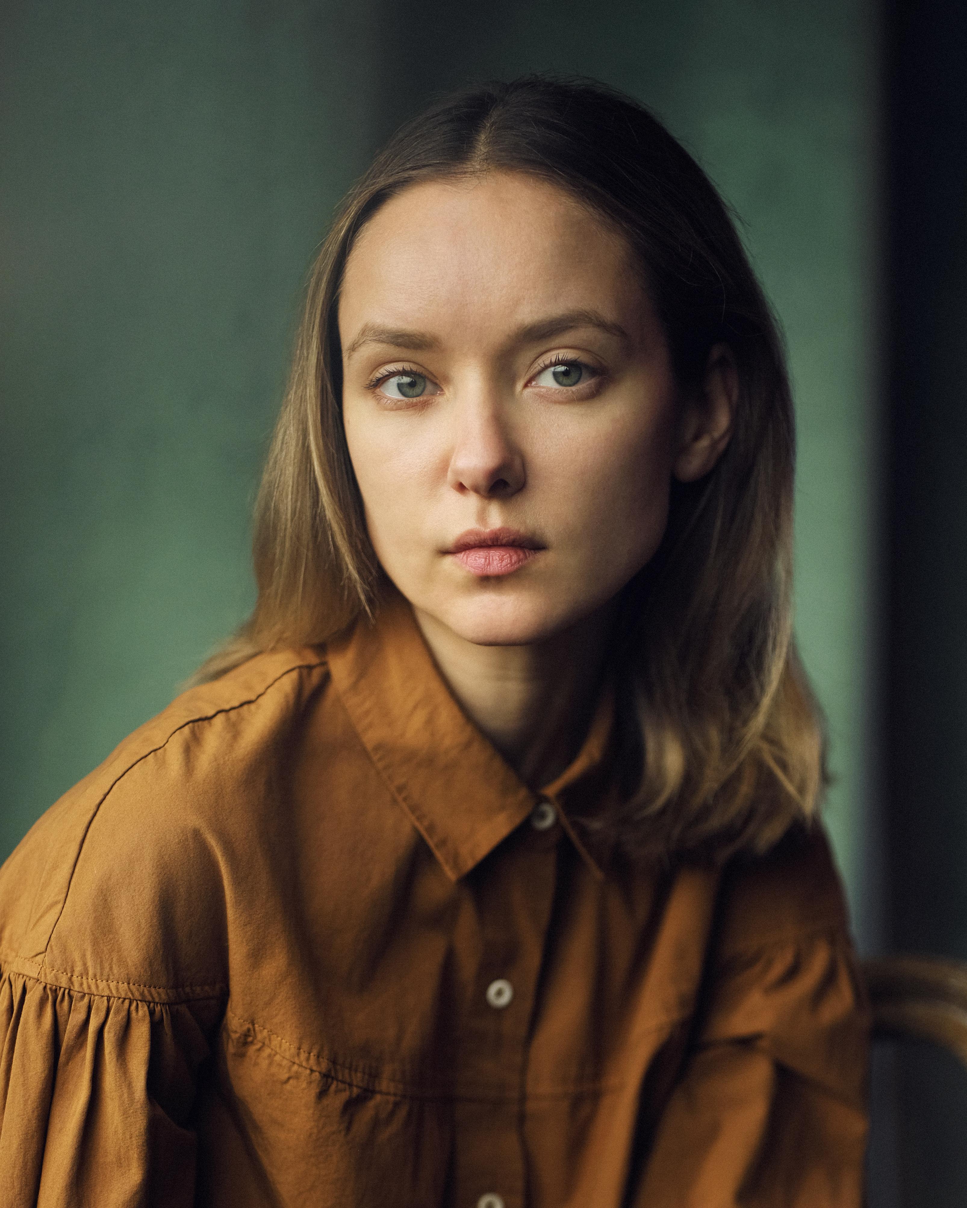 actor Alexandra Dowling large photo